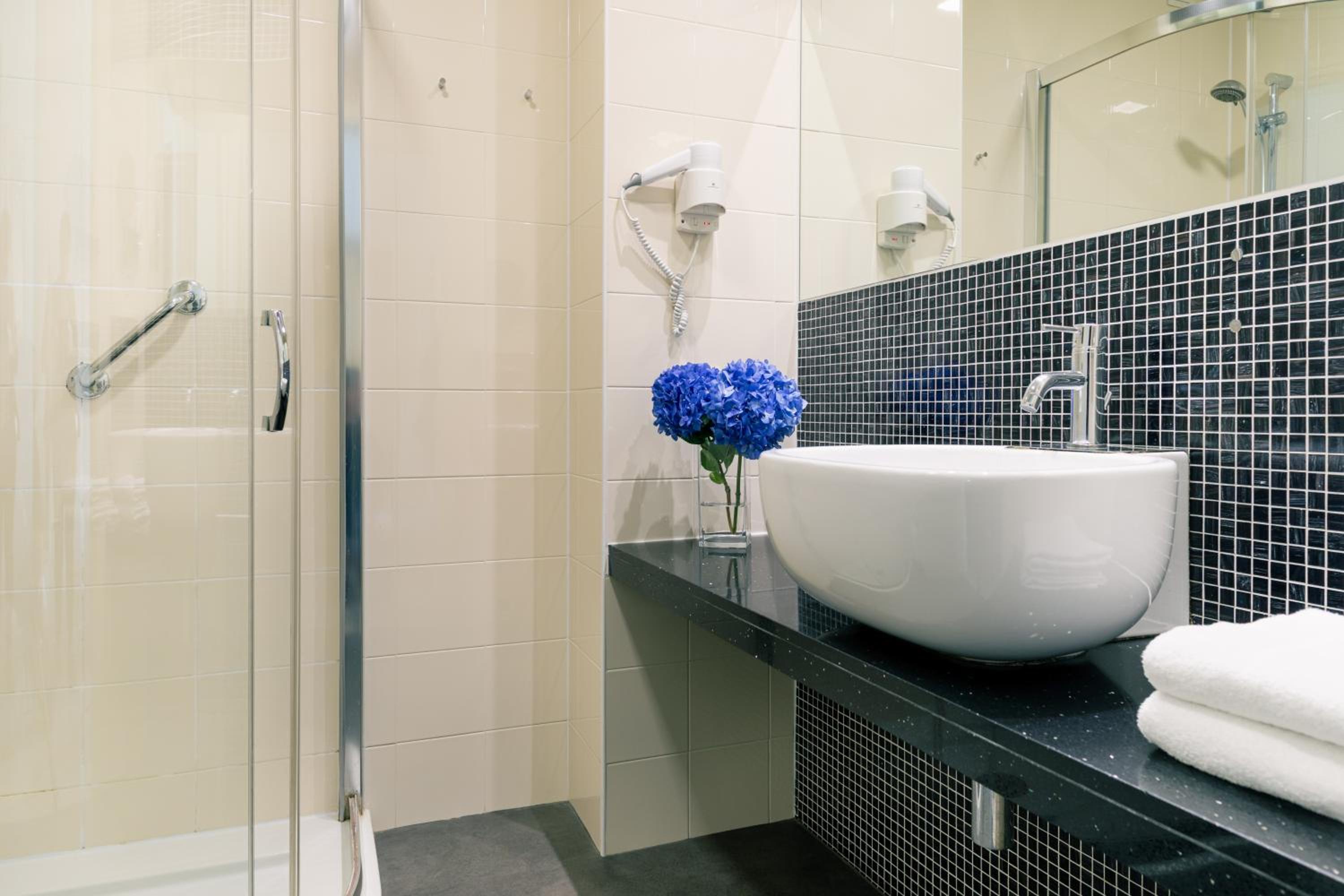 Superior Double or Twin Room - Photo 2