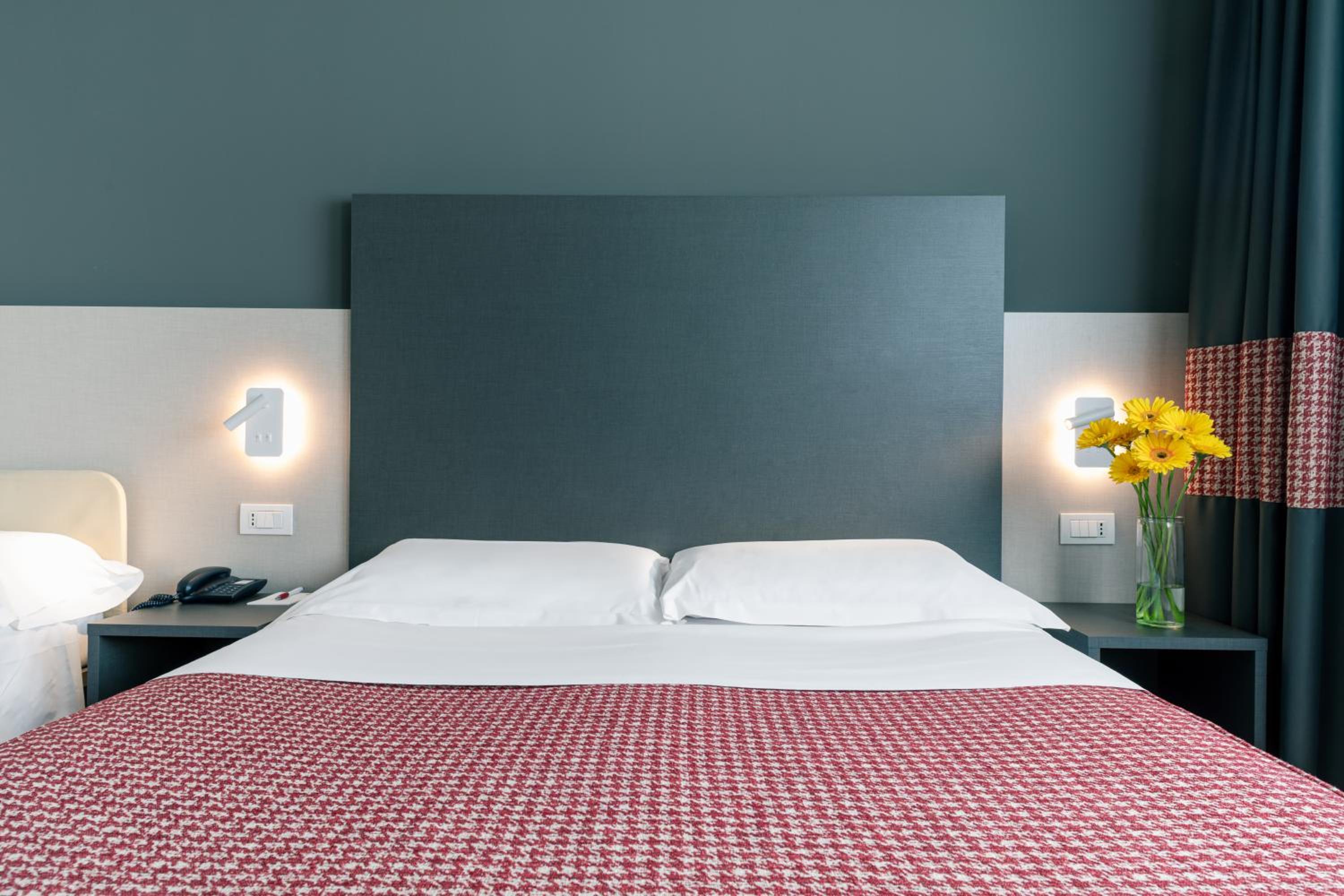 Superior Double or Twin Room - Photo 3