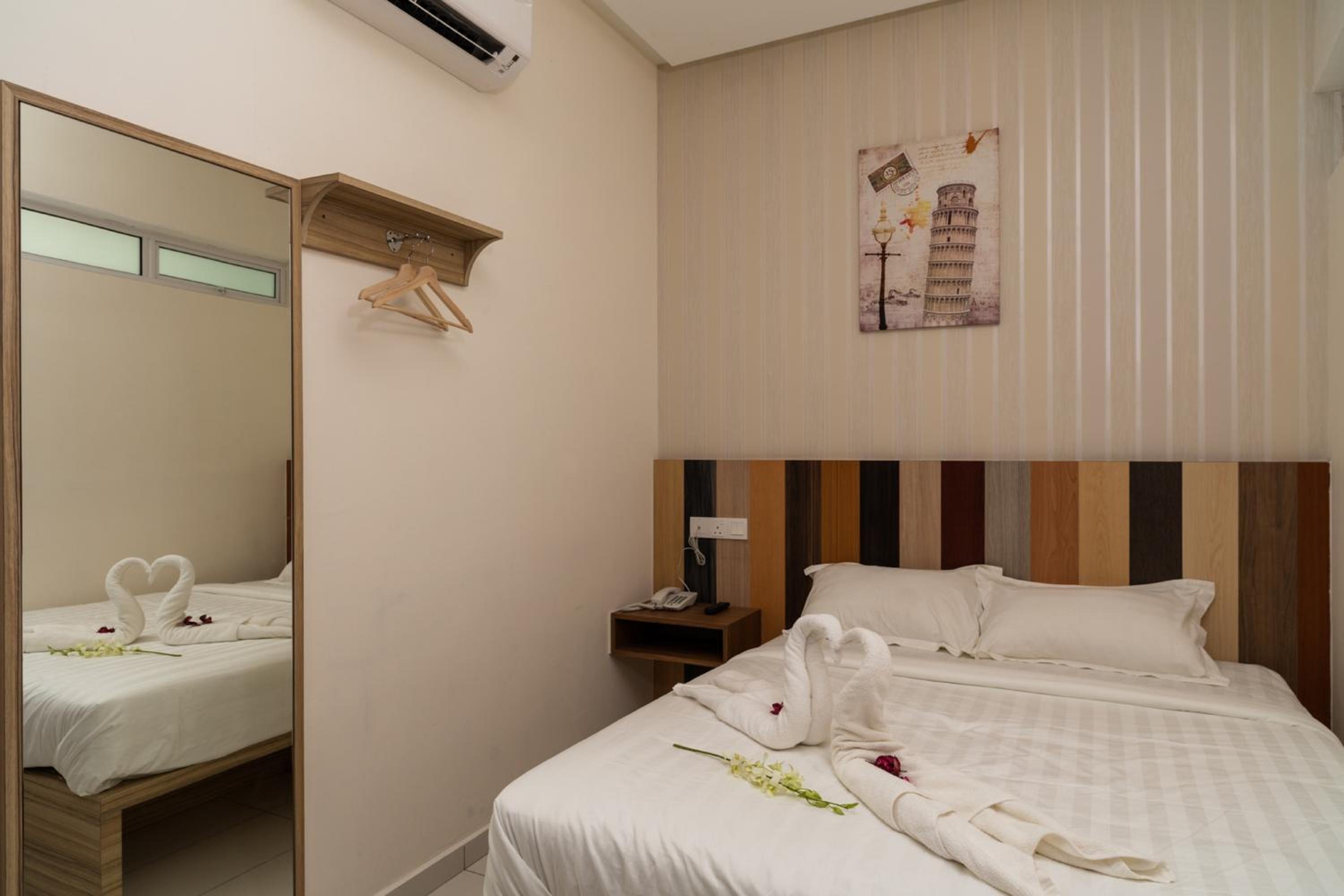 Premier Queen Room - Disability Access