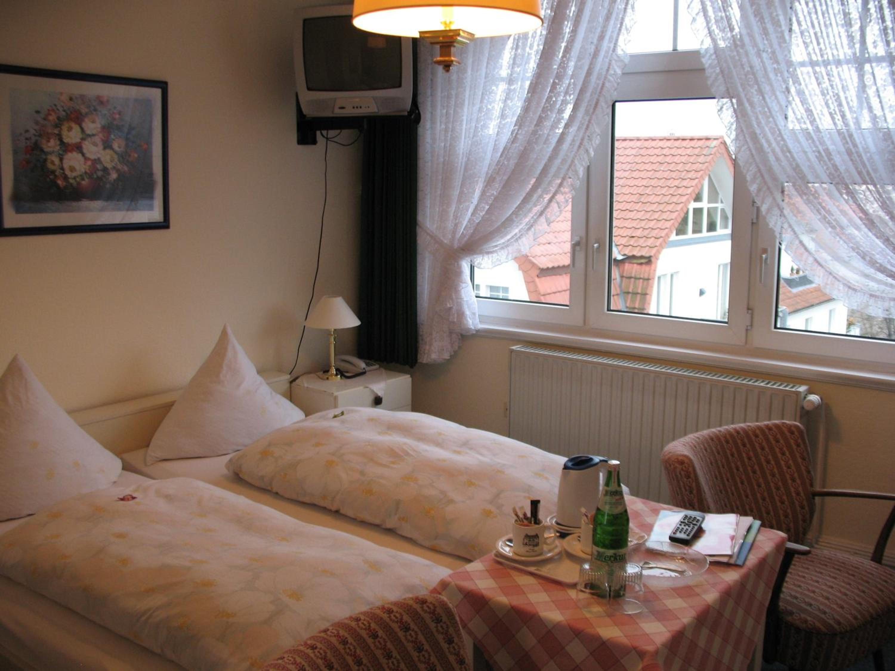 Small Double Room - Photo 4