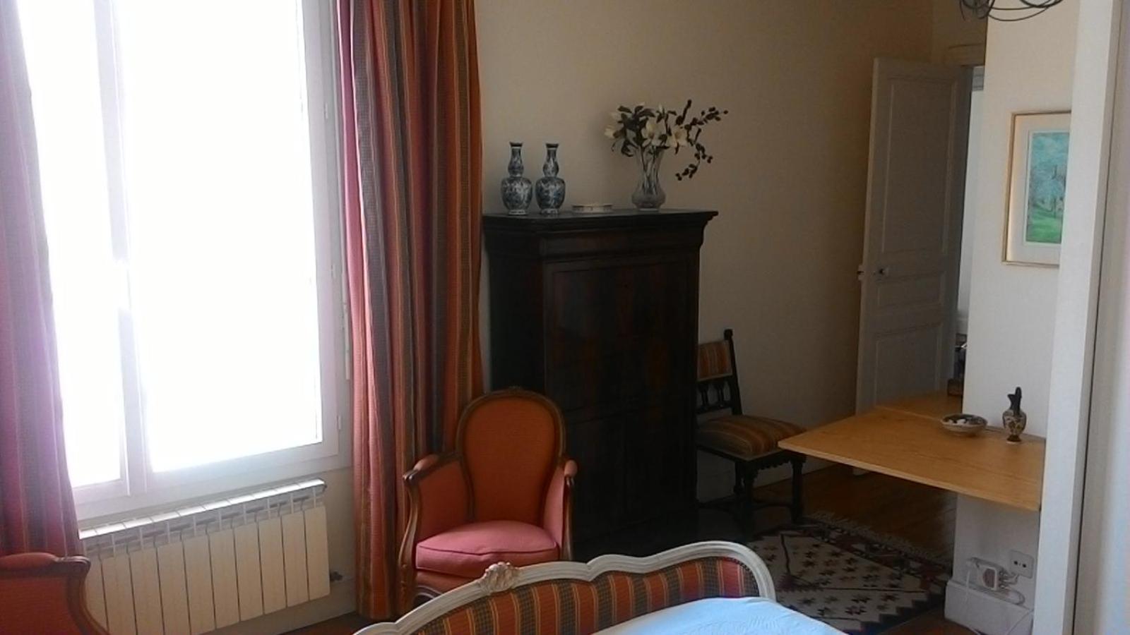 Three-Bedroom Apartment - Photo 20