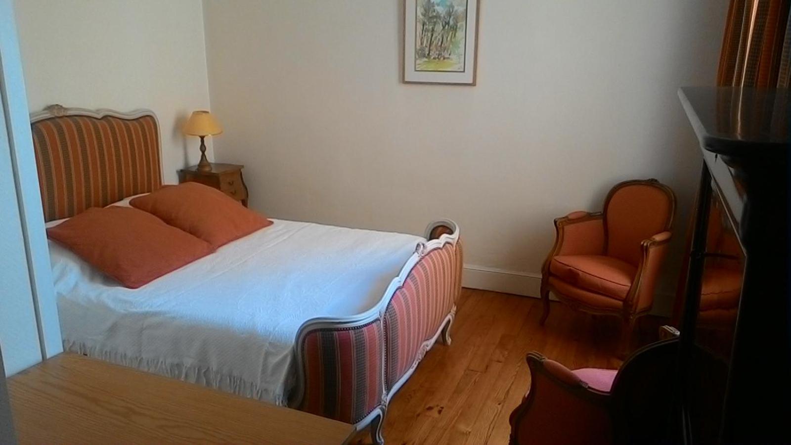 Three-Bedroom Apartment - Photo 2