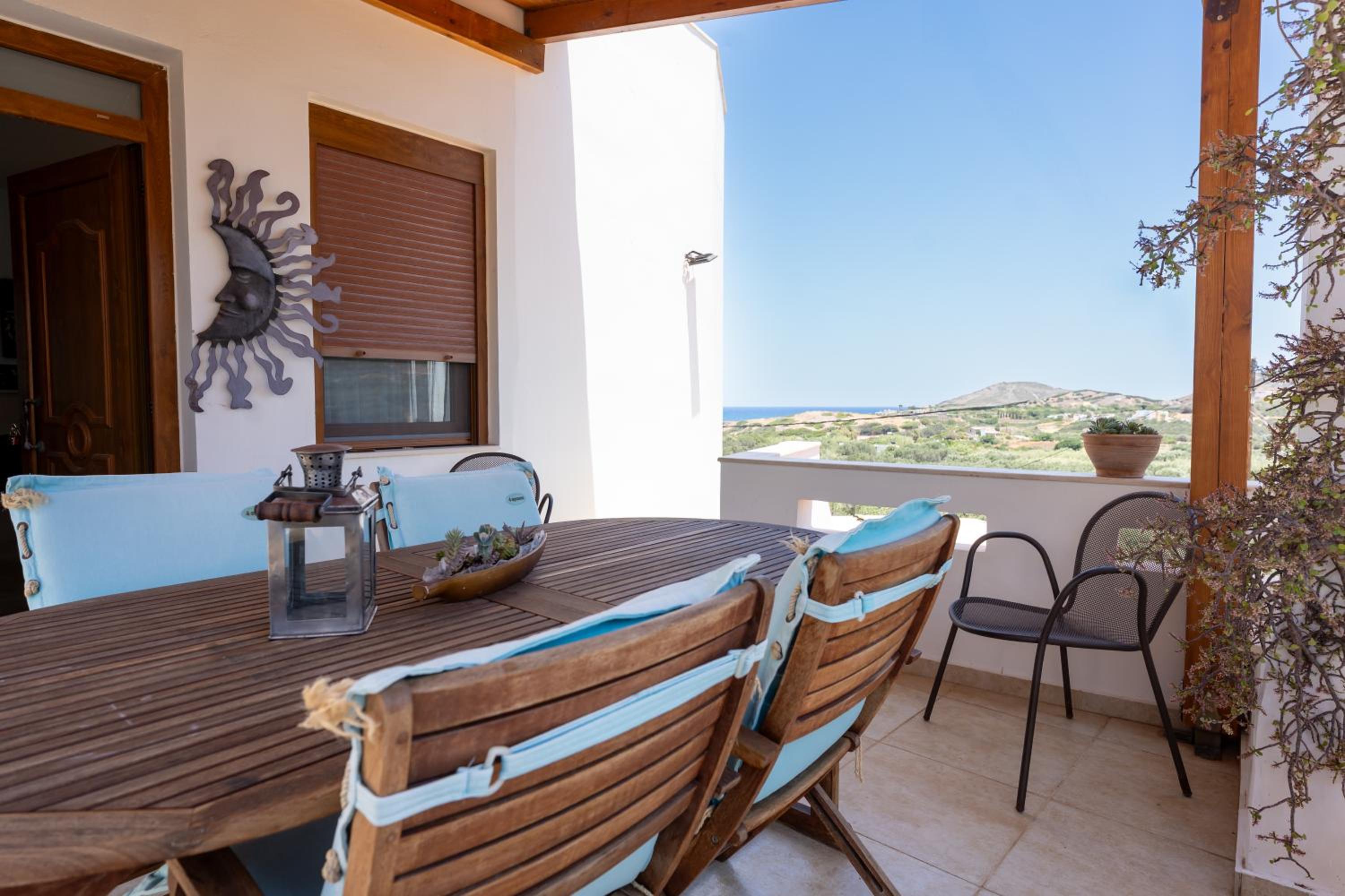Three-Bedroom Vacation Home  photo 1