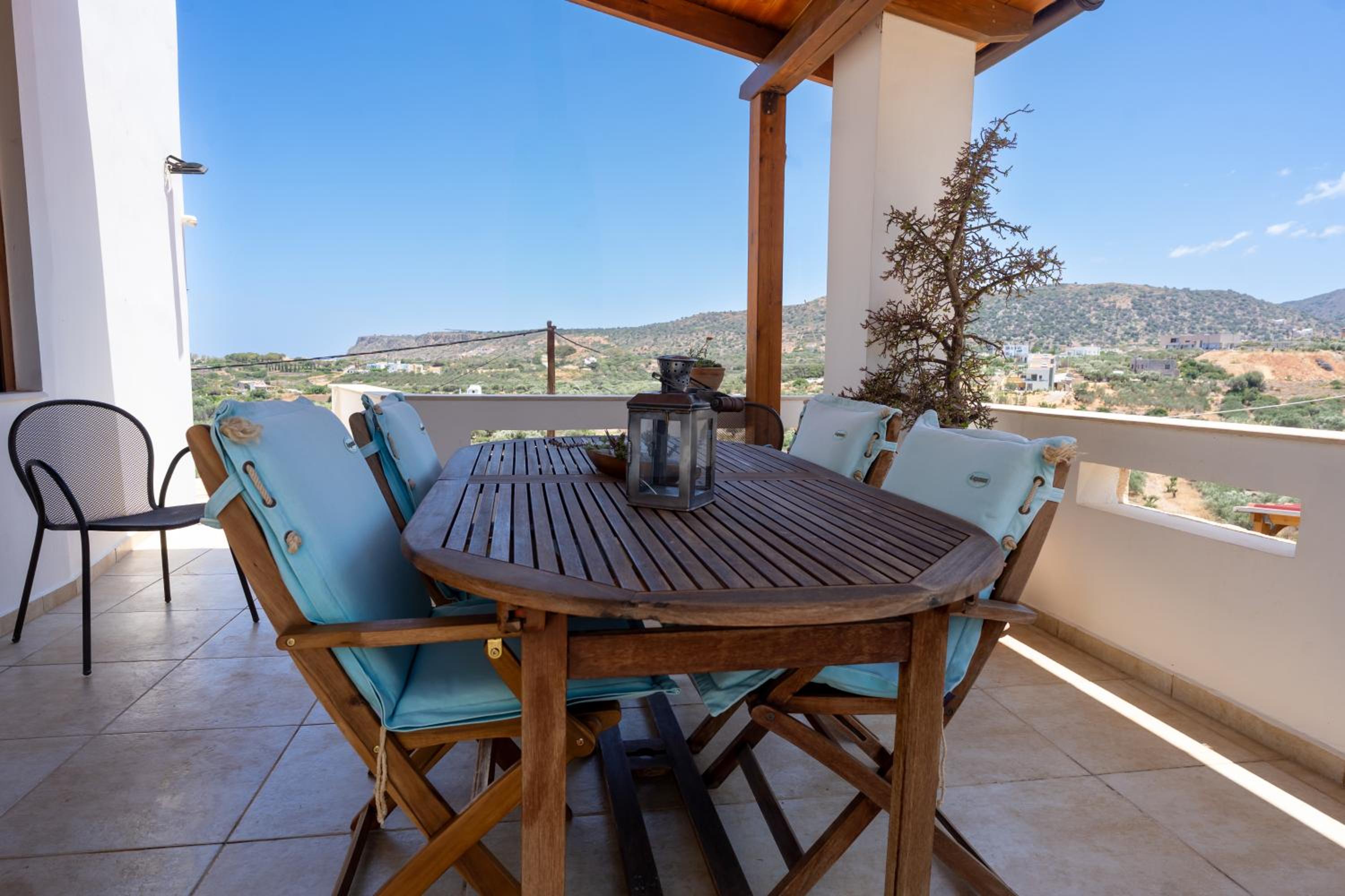 Three-Bedroom Vacation Home  photo 3