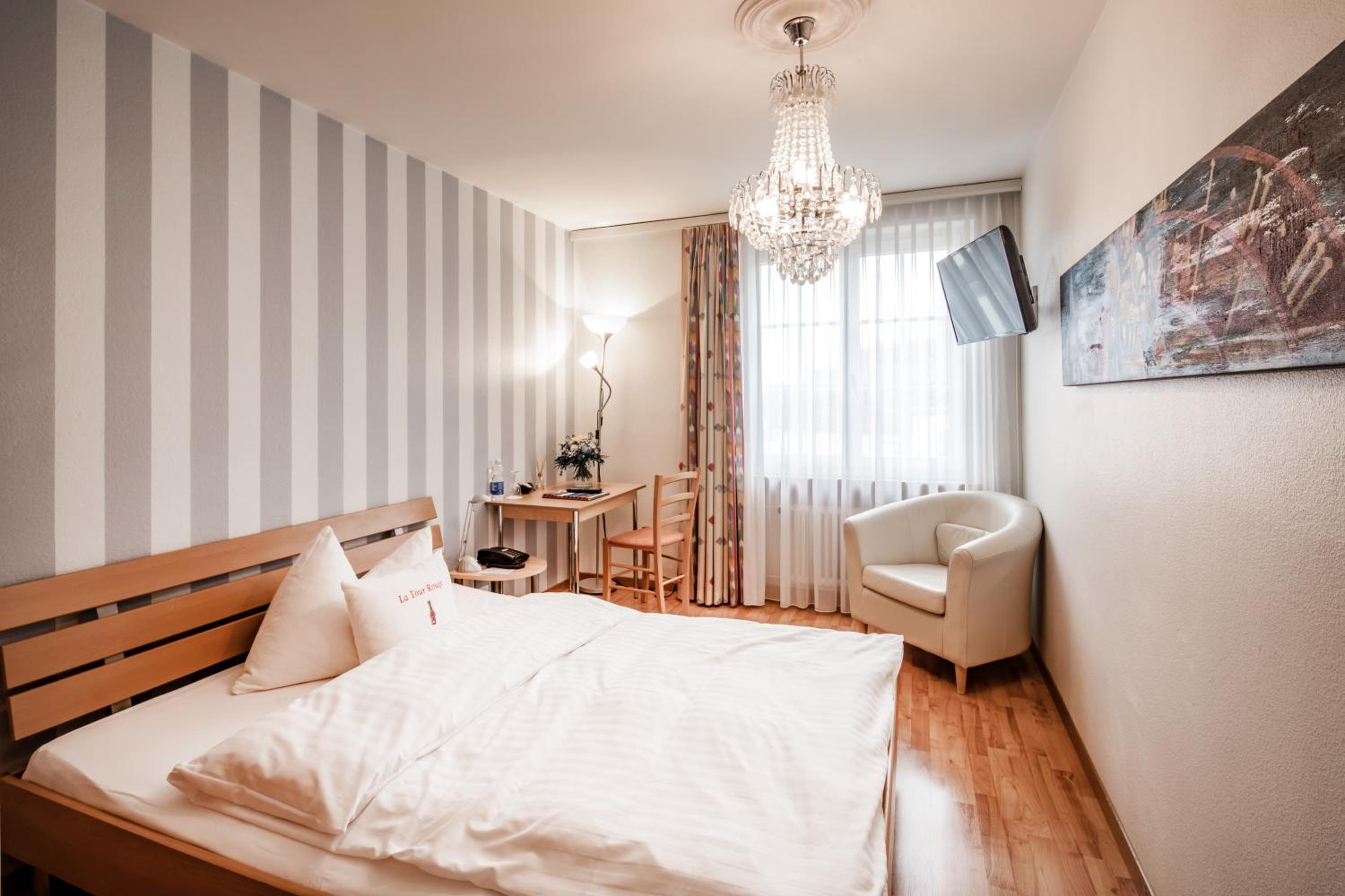 Single Room photo 2