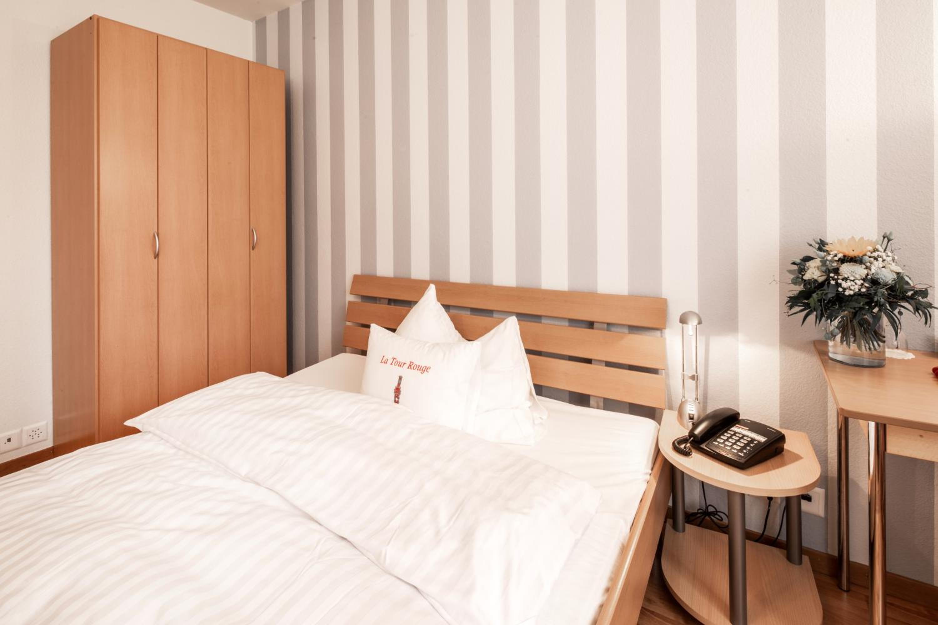 Single Room photo 3