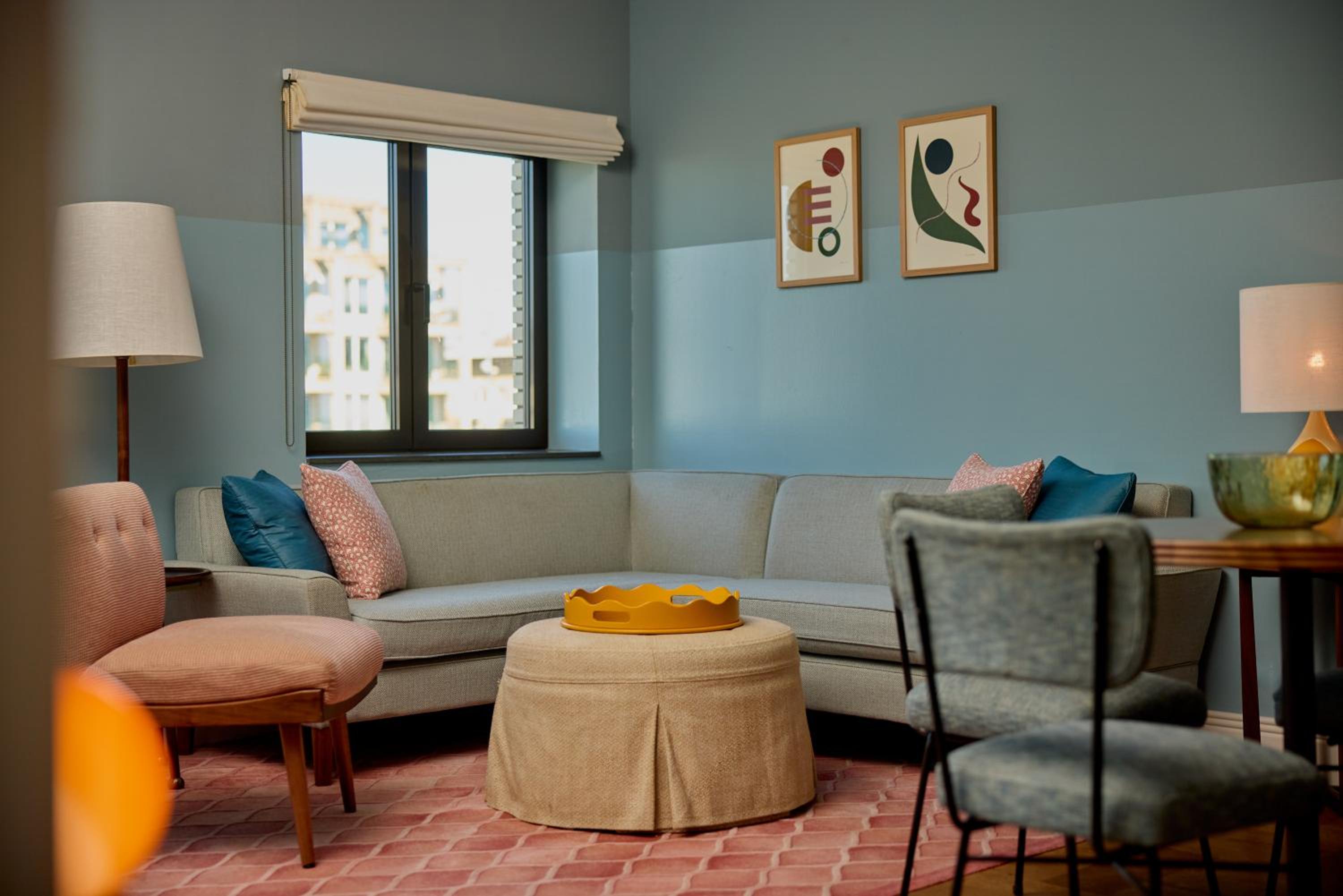 Family Two-Bedroom Apartment with View photo 3