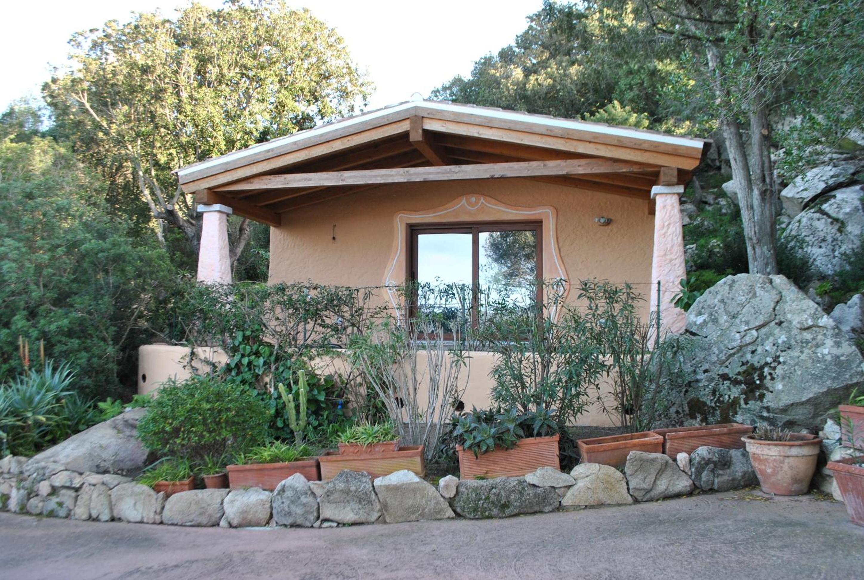 Two-Bedroom House photo 2