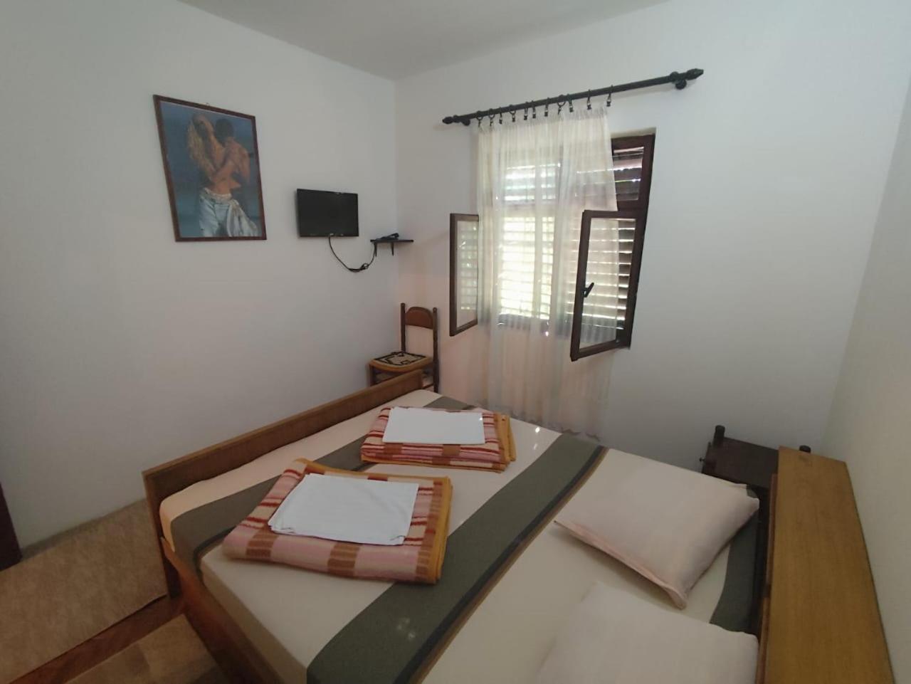 Two-Bedroom Apartment with Terrace photo 3