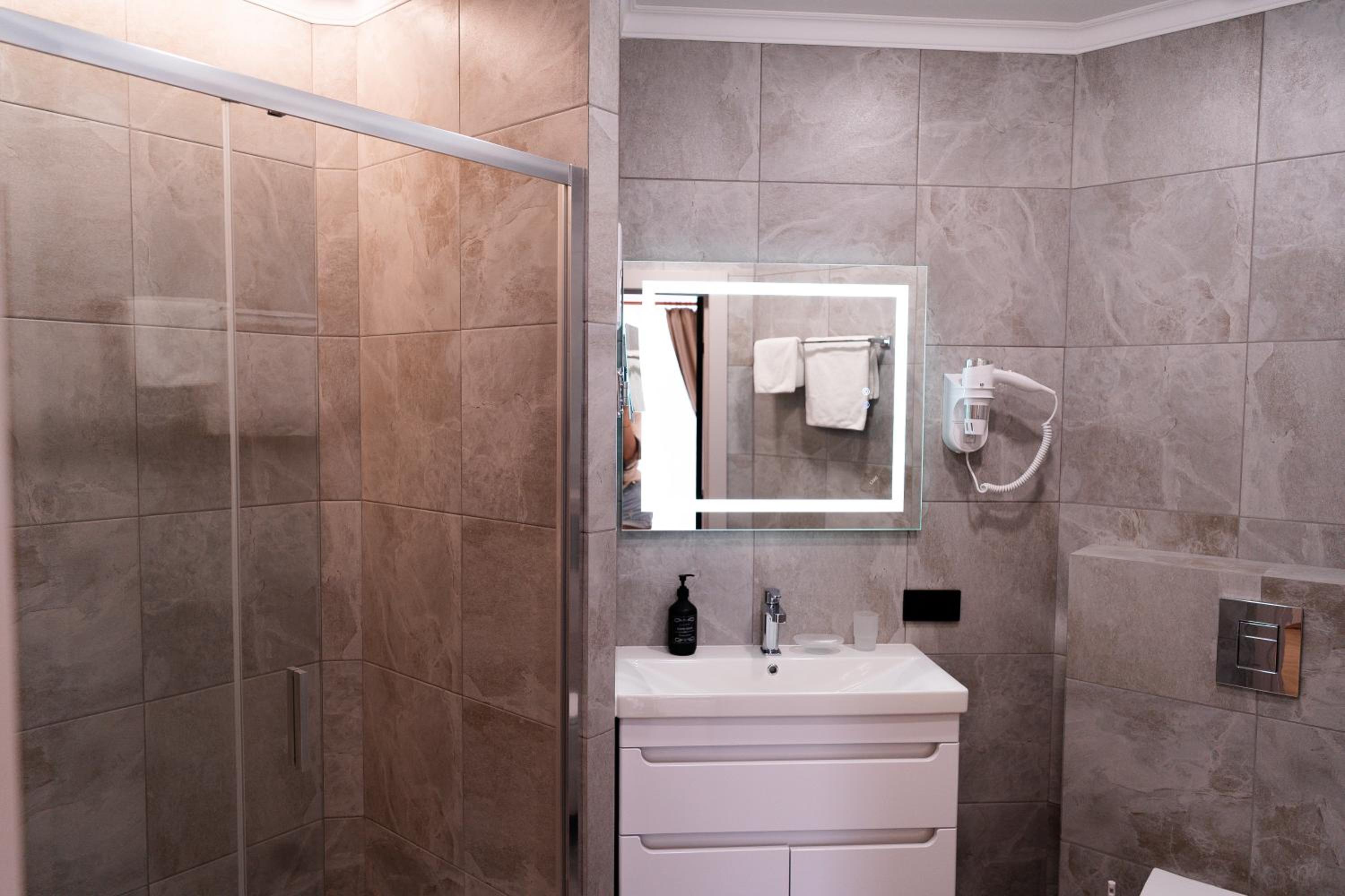 Standard Double or Twin Room with Balcony photo 2