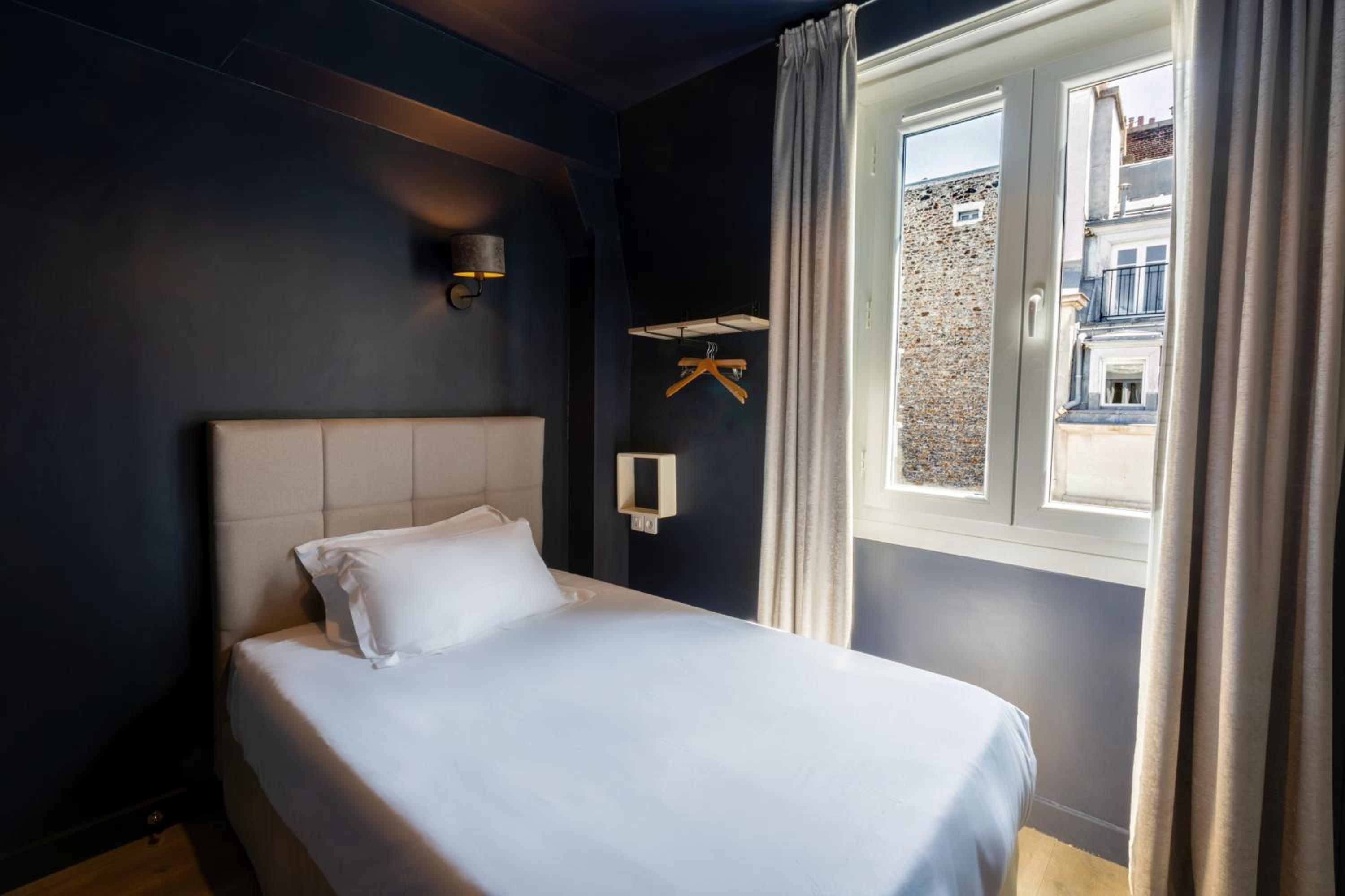 Standard Single Room photo 2