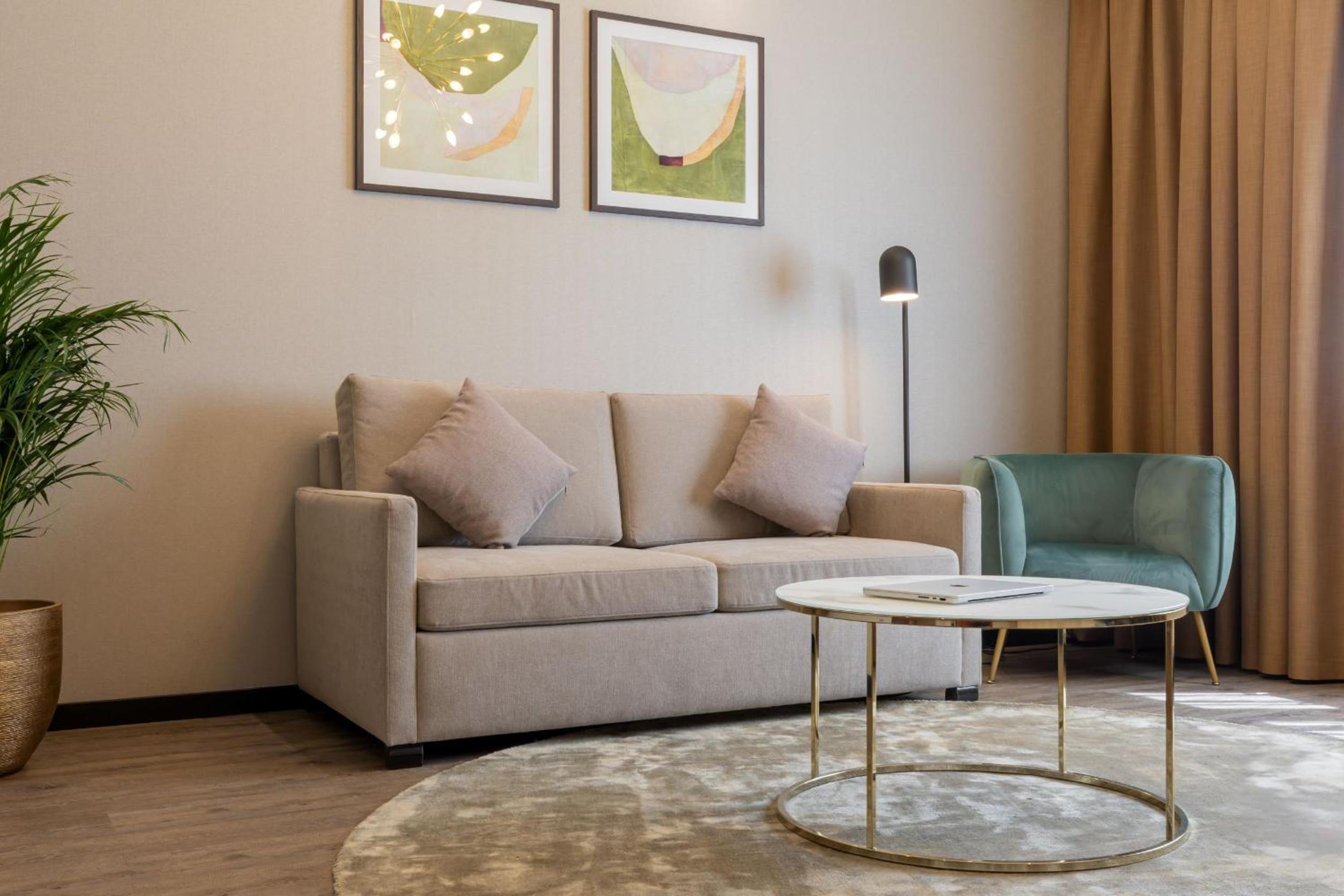 Deluxe Junior Suite - Photo 7