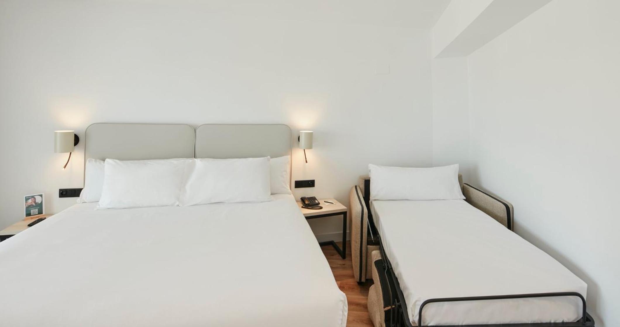Superior Triple Room with Sea View