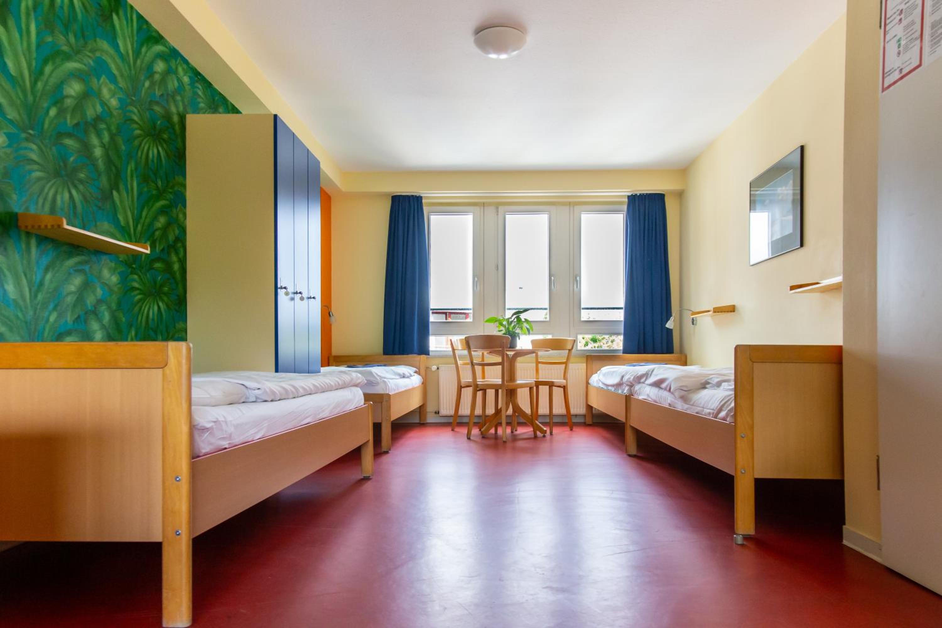 Mixed Dormitory Room thumbnail 6
