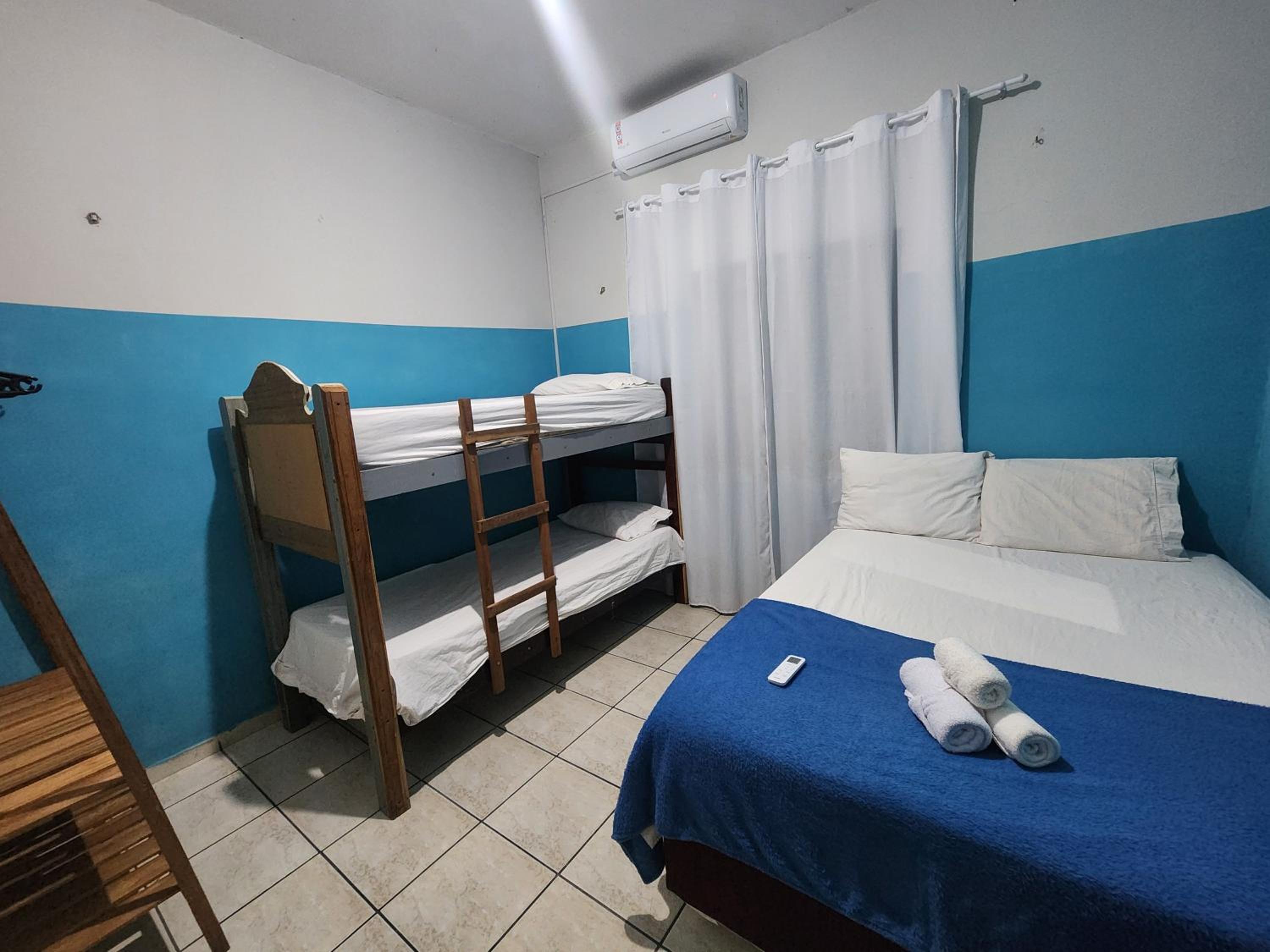 Quadruple Room with Shared Bathroom photo 1