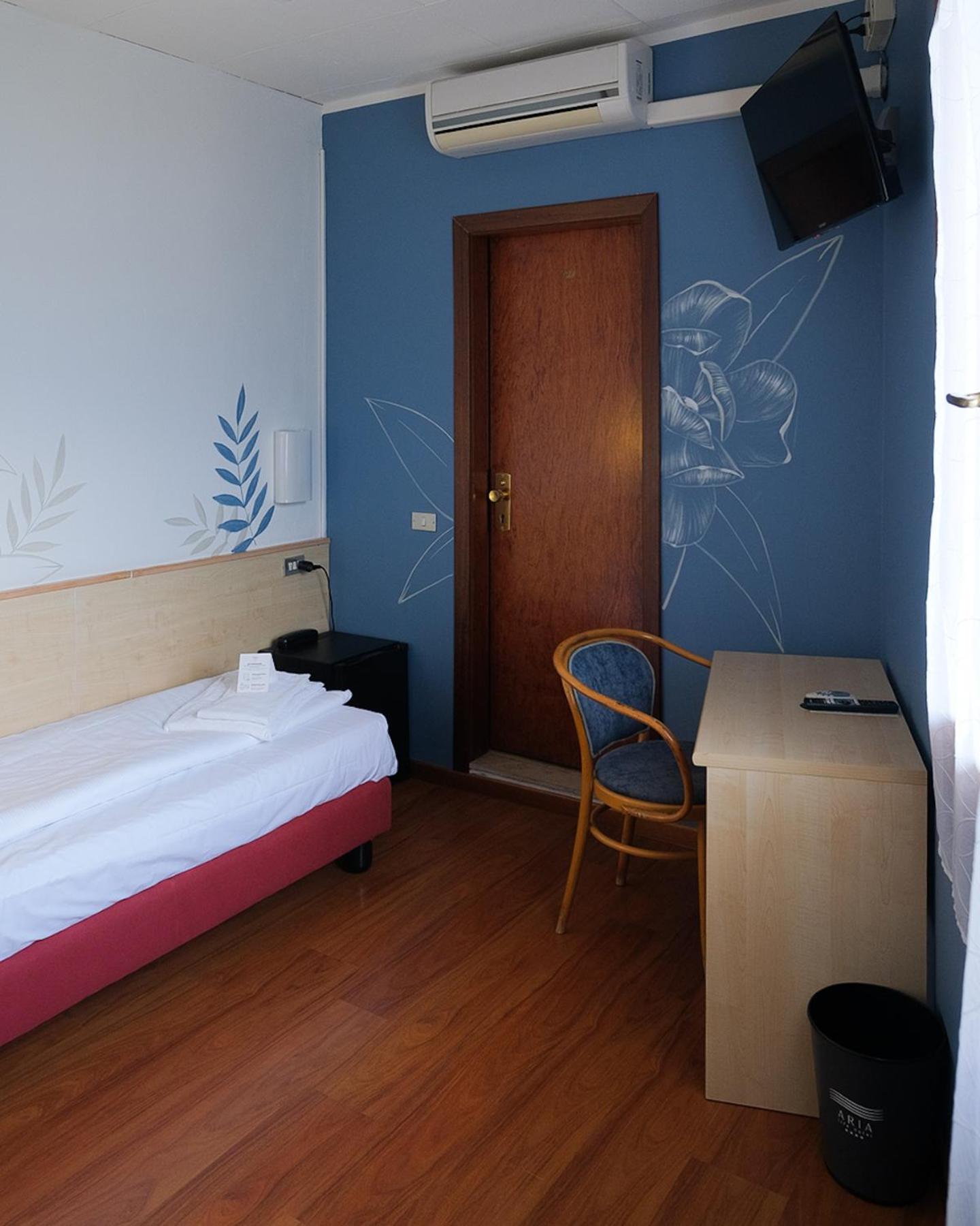 Single Room with Mountain View photo 2