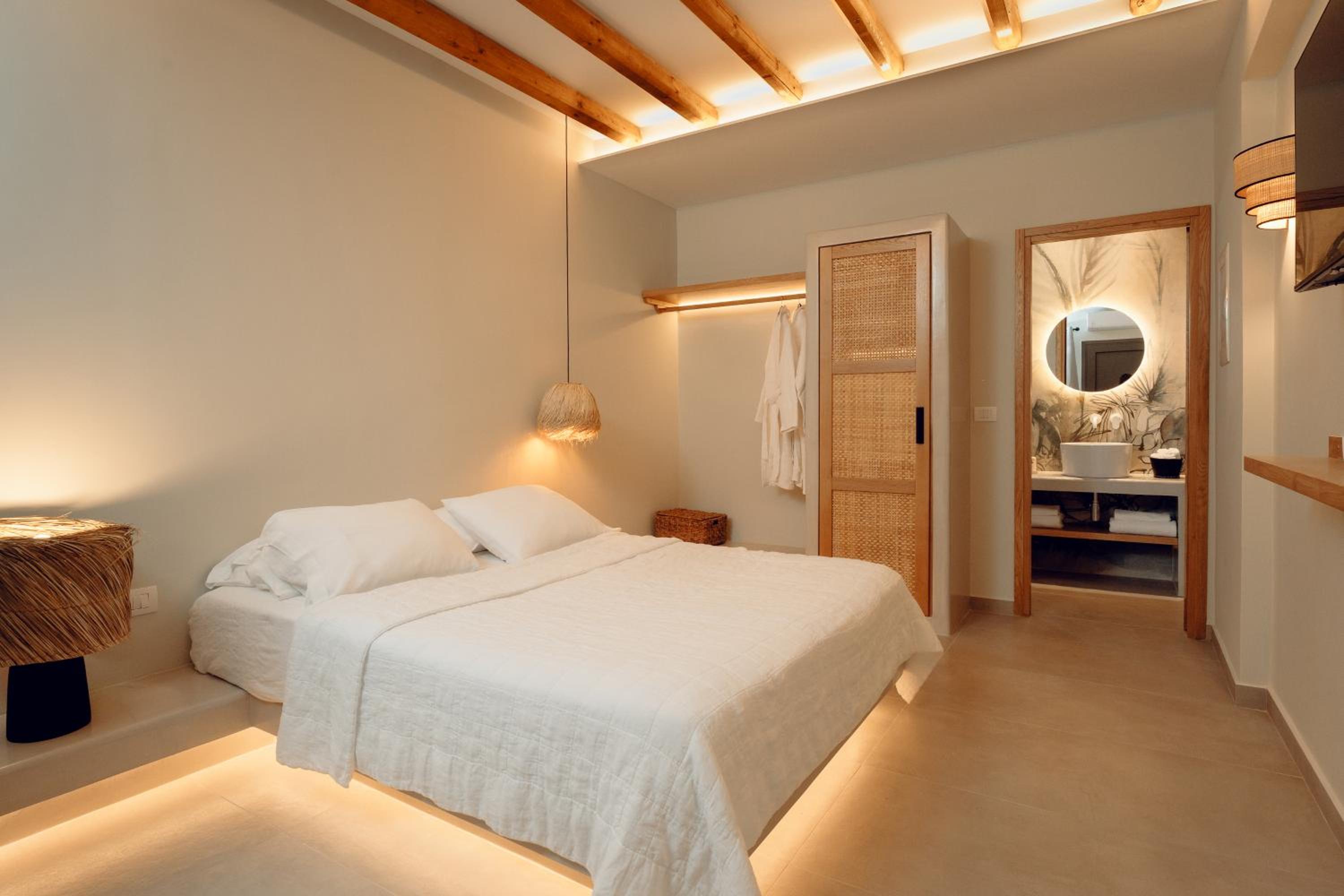 Luxury Triple Room photo 2