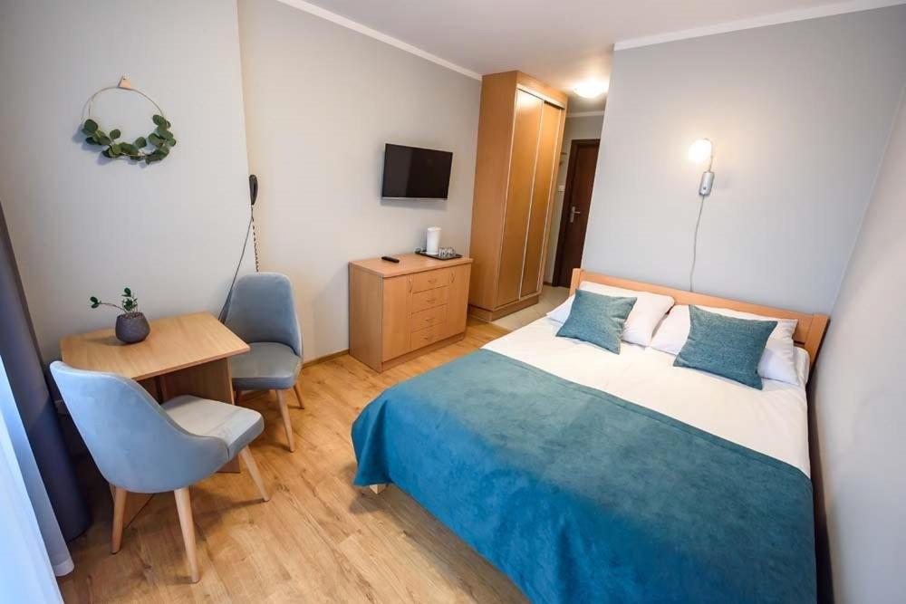 Small Double Room photo 2