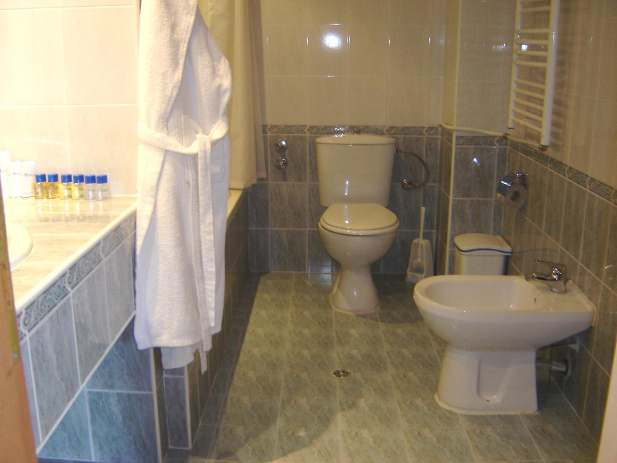 Triple Room - Photo 8