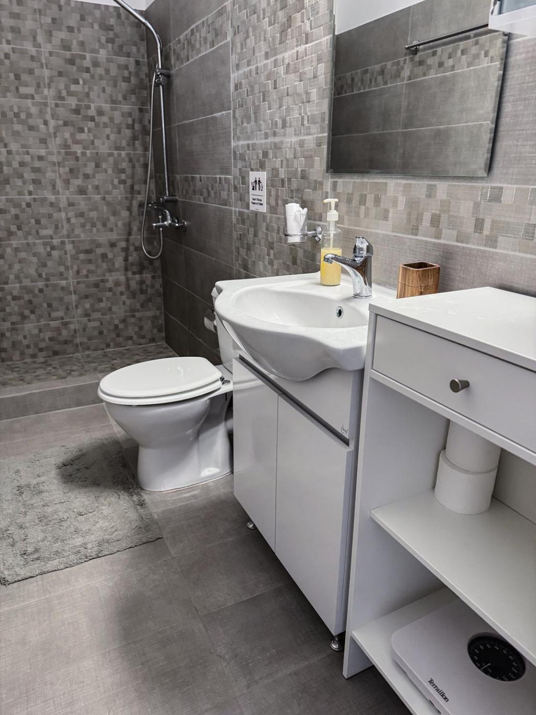 Deluxe One-Bedroom Apartment with Garden View