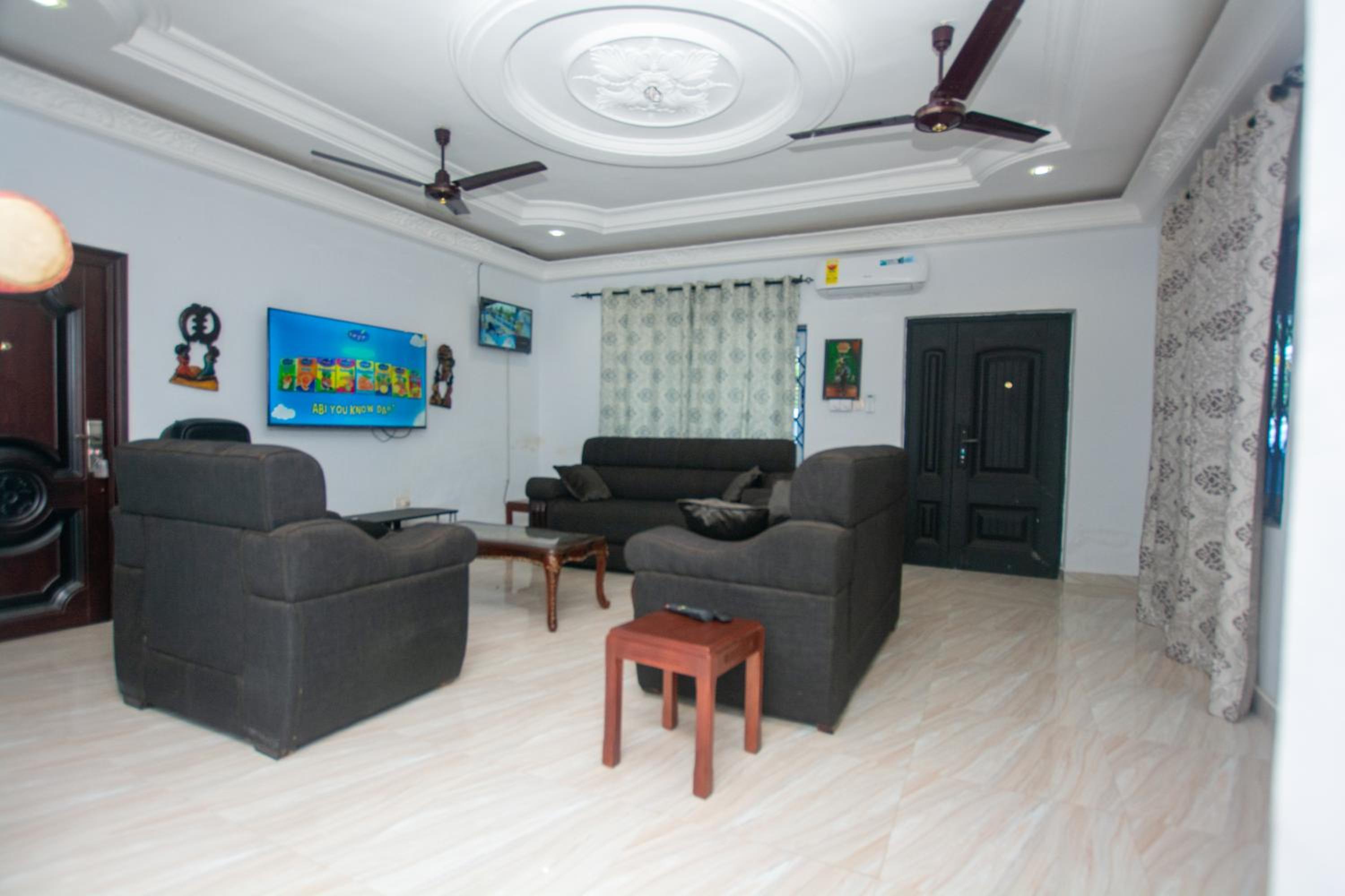 Family Room photo 2
