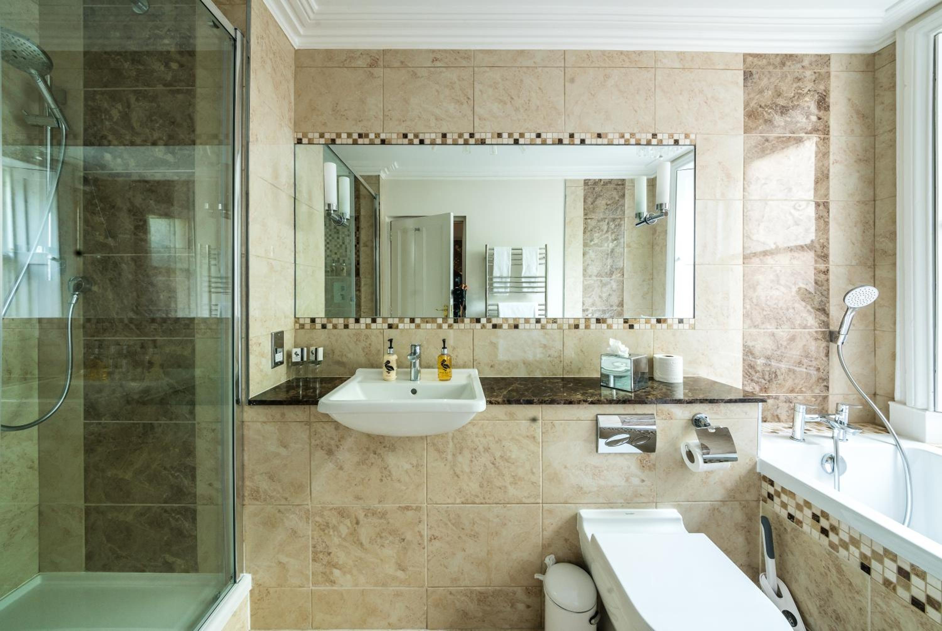 Executive Double Room - Photo 2