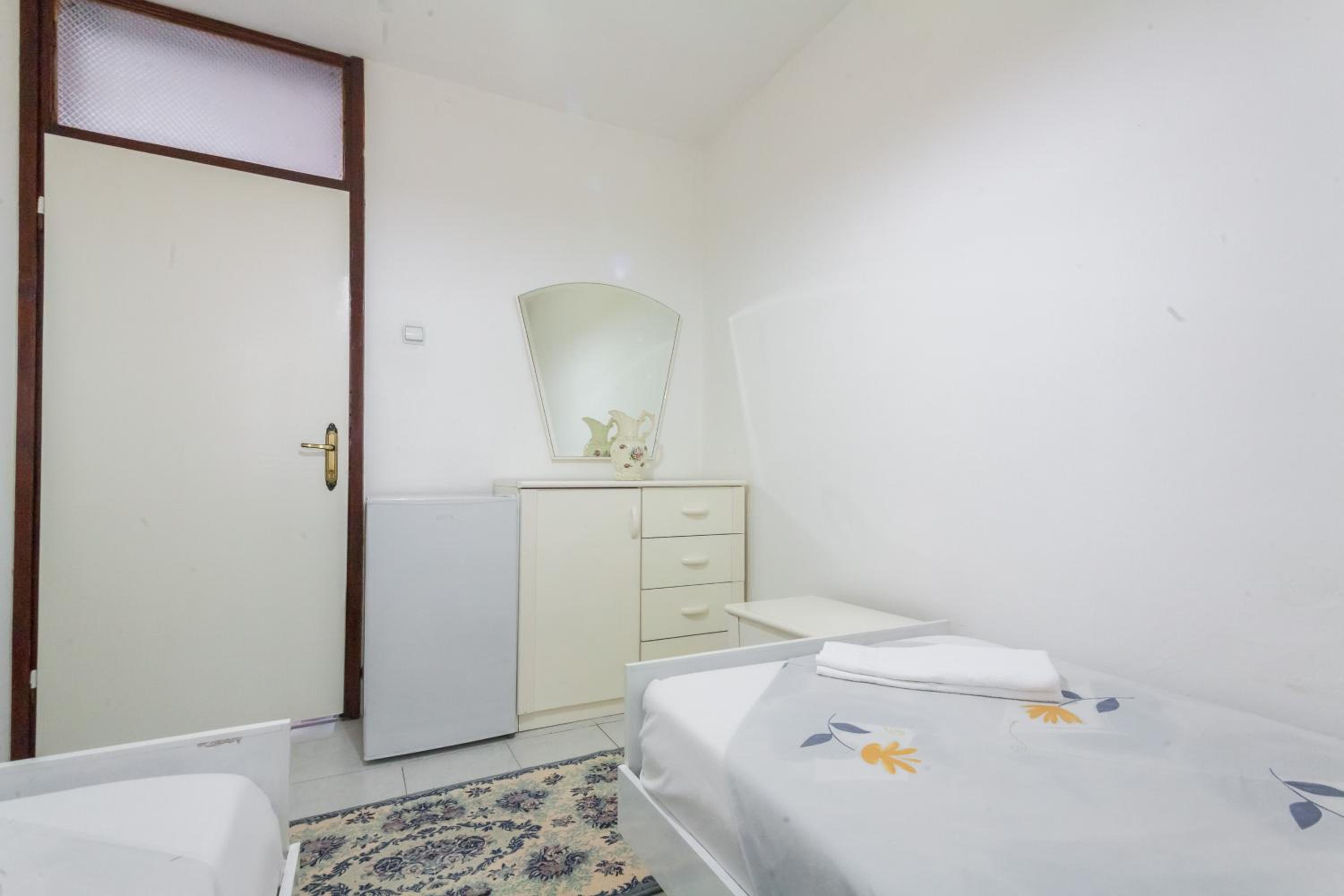 Twin Room with Shared Bathroom