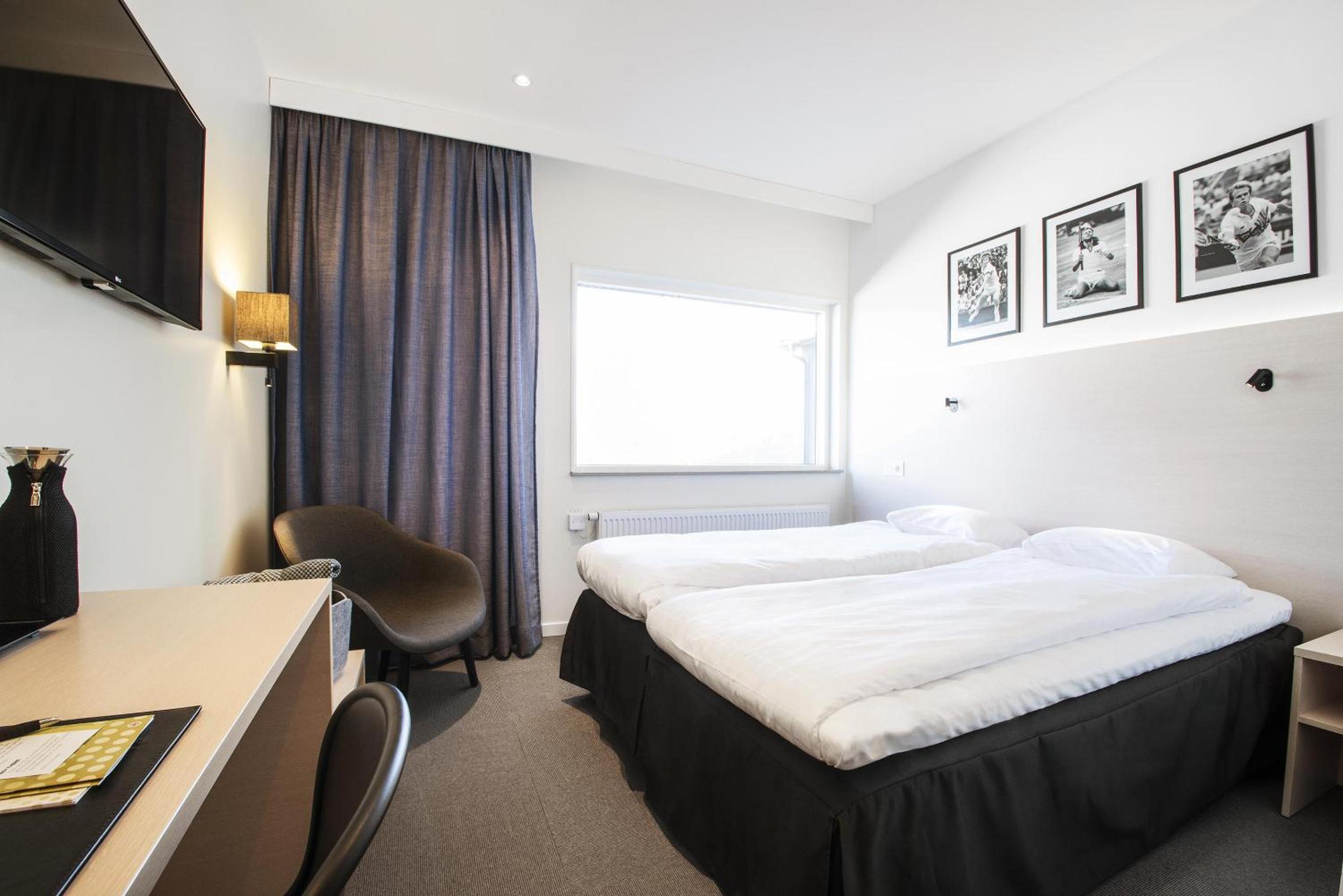 Standard Twin Room - Non-Smoking