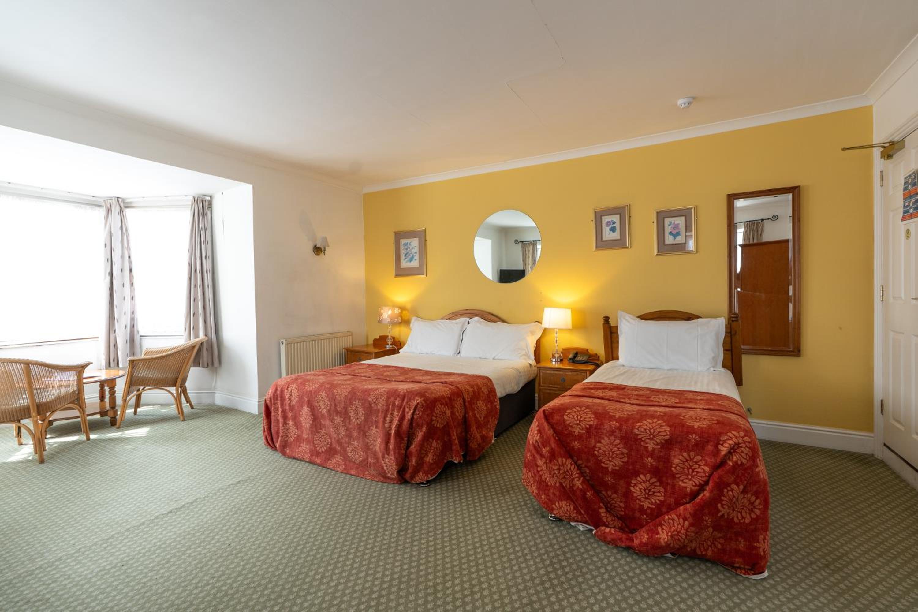 Twin Room - Photo 1