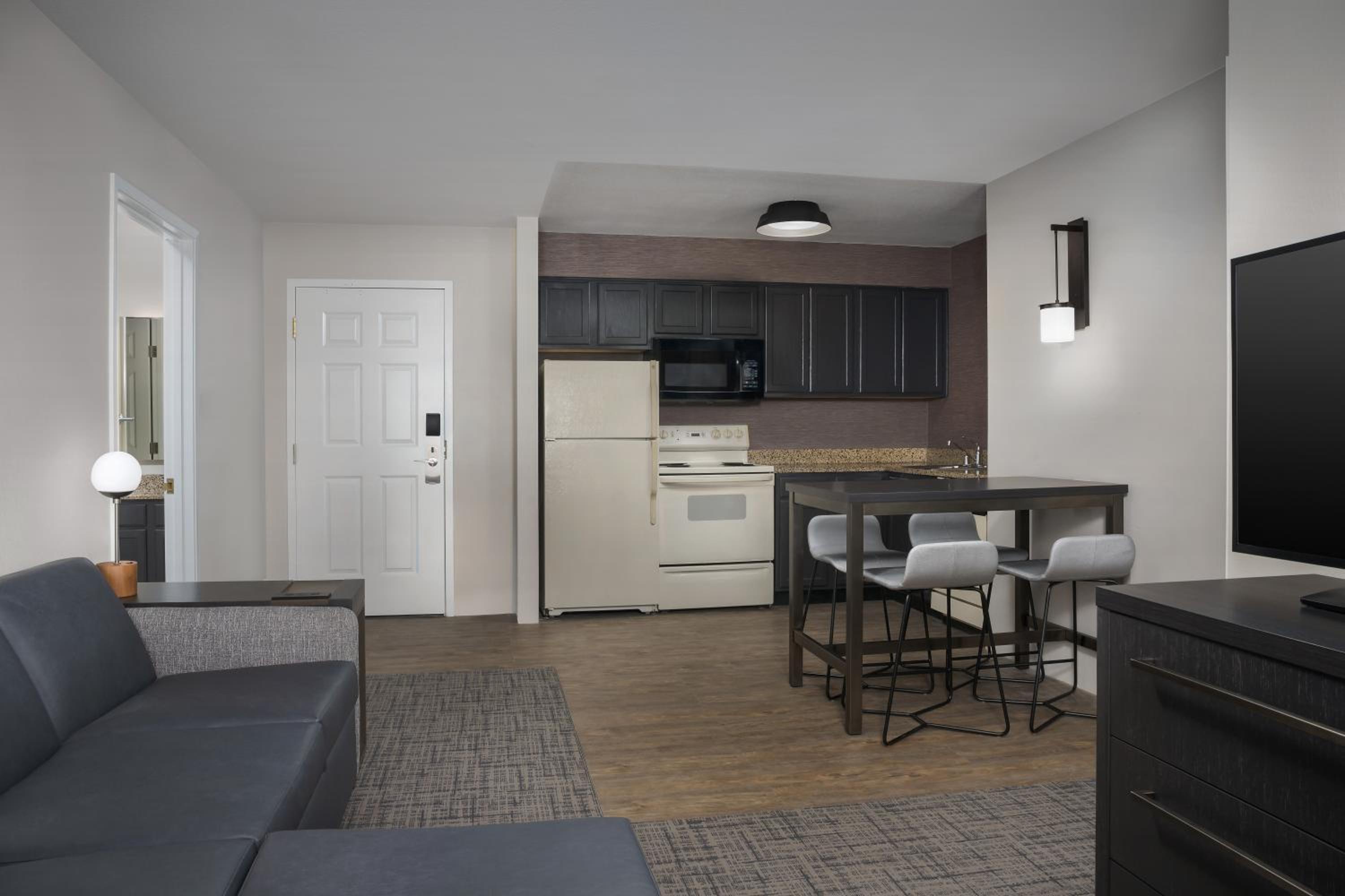 Two-Bedroom Suite - Hearing Accessible photo 2