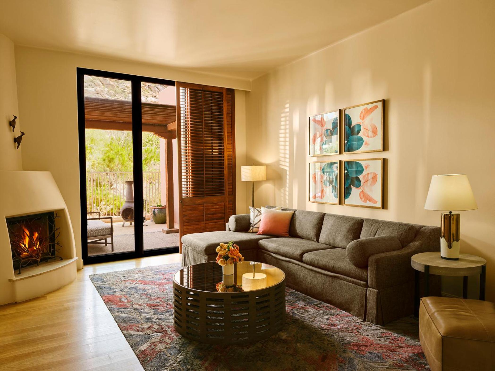 One-Bedroom Oasis Plunge Pool King Suite - Photo 3