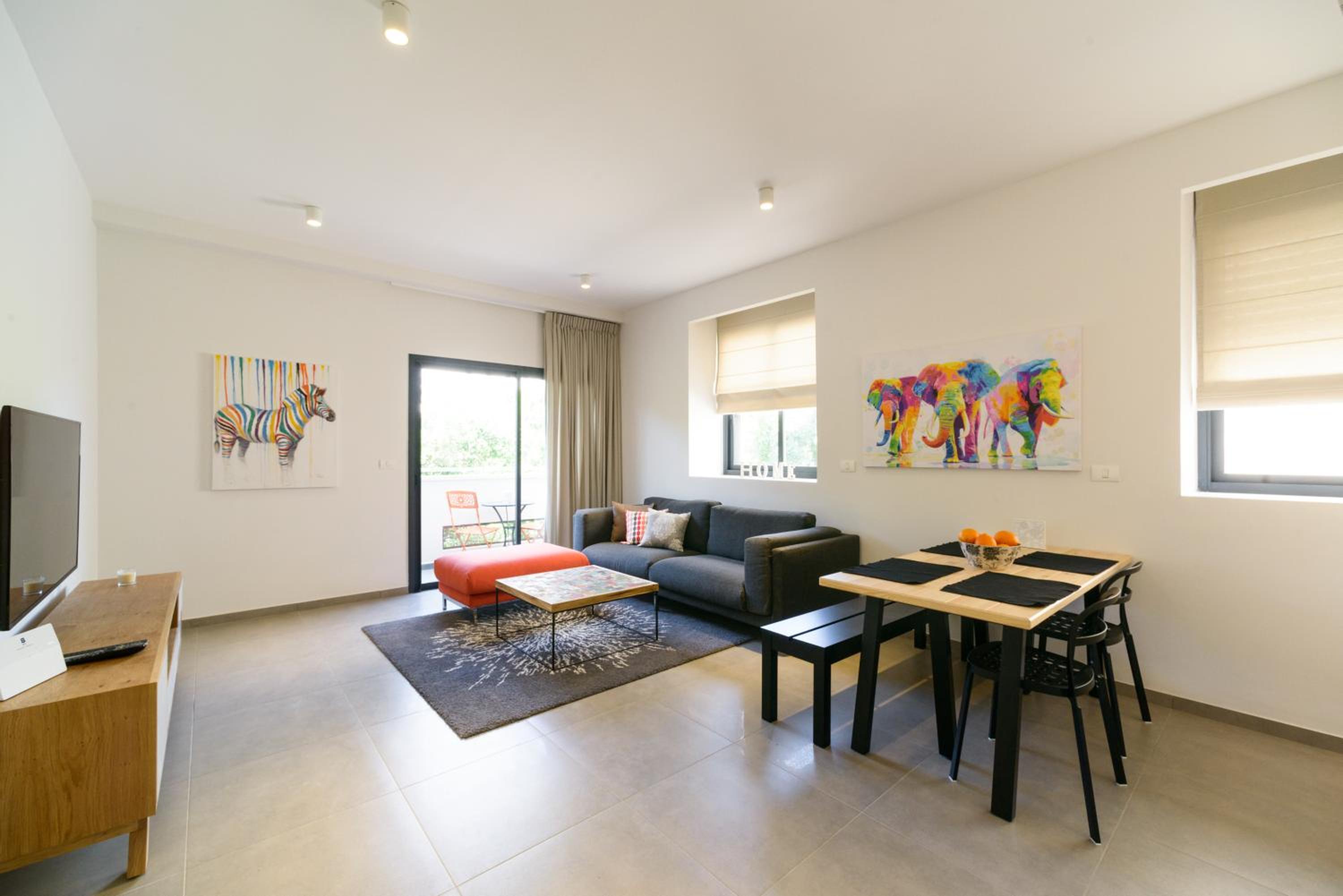 Deluxe Apartment