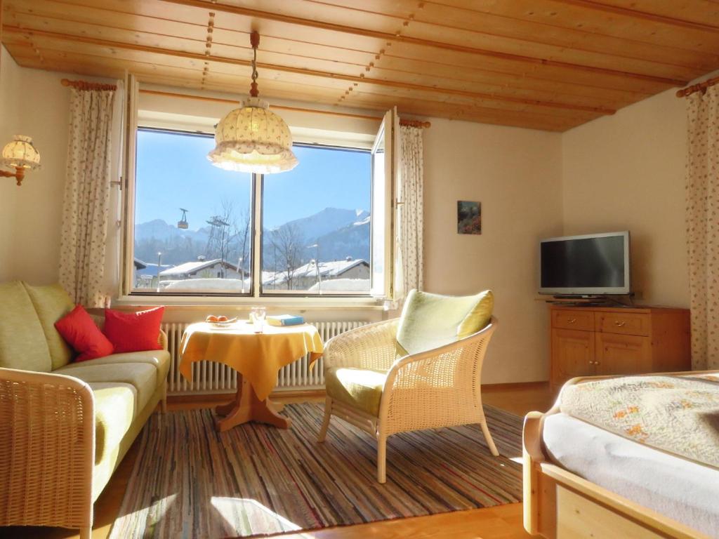 Apartment with Mountain View photo 1