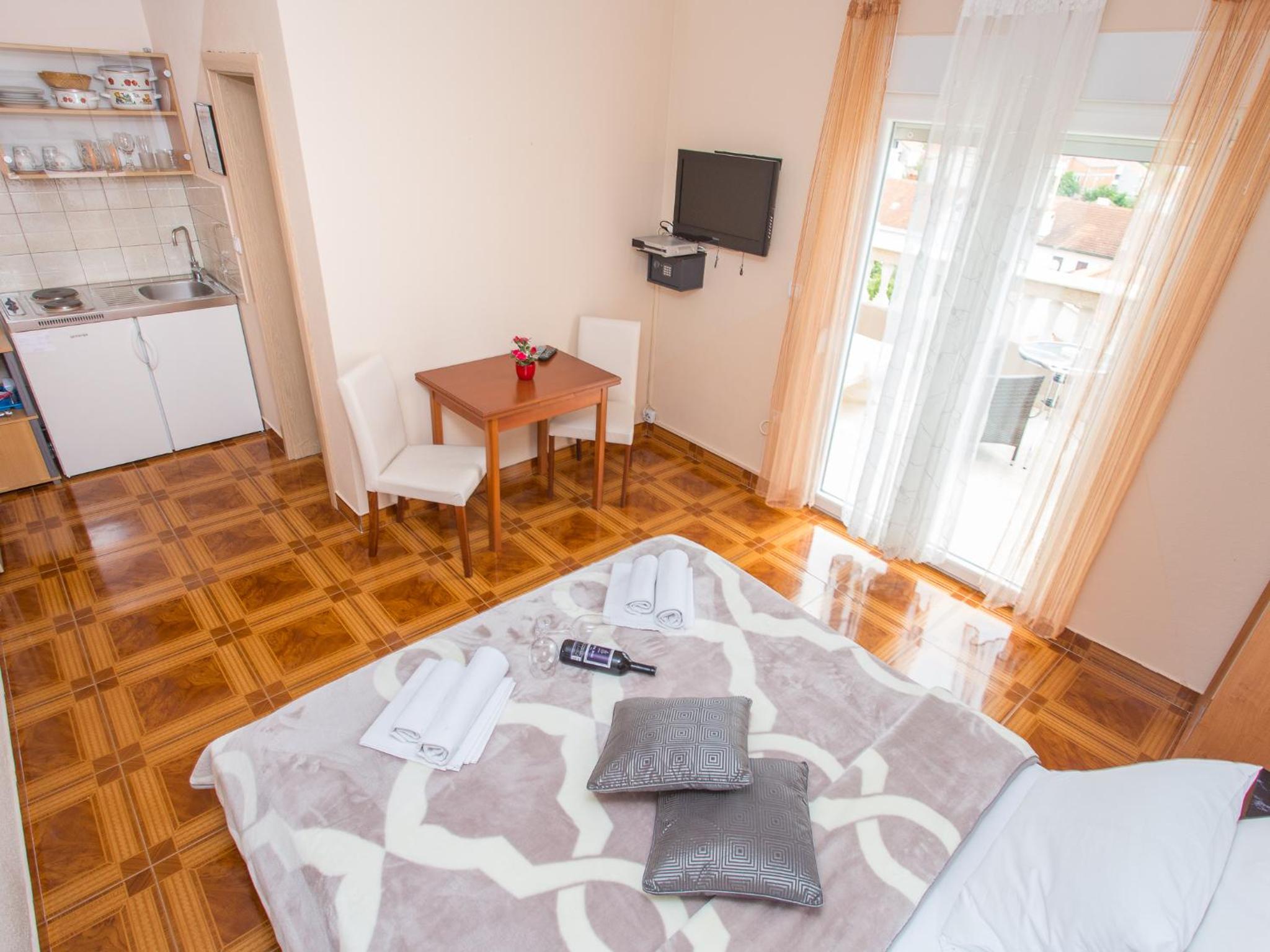 Studio with Balcony and Sea View - Photo 17