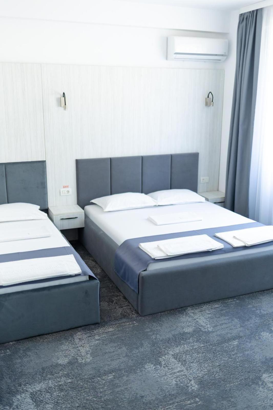 Triple Room with Terrace photo 2