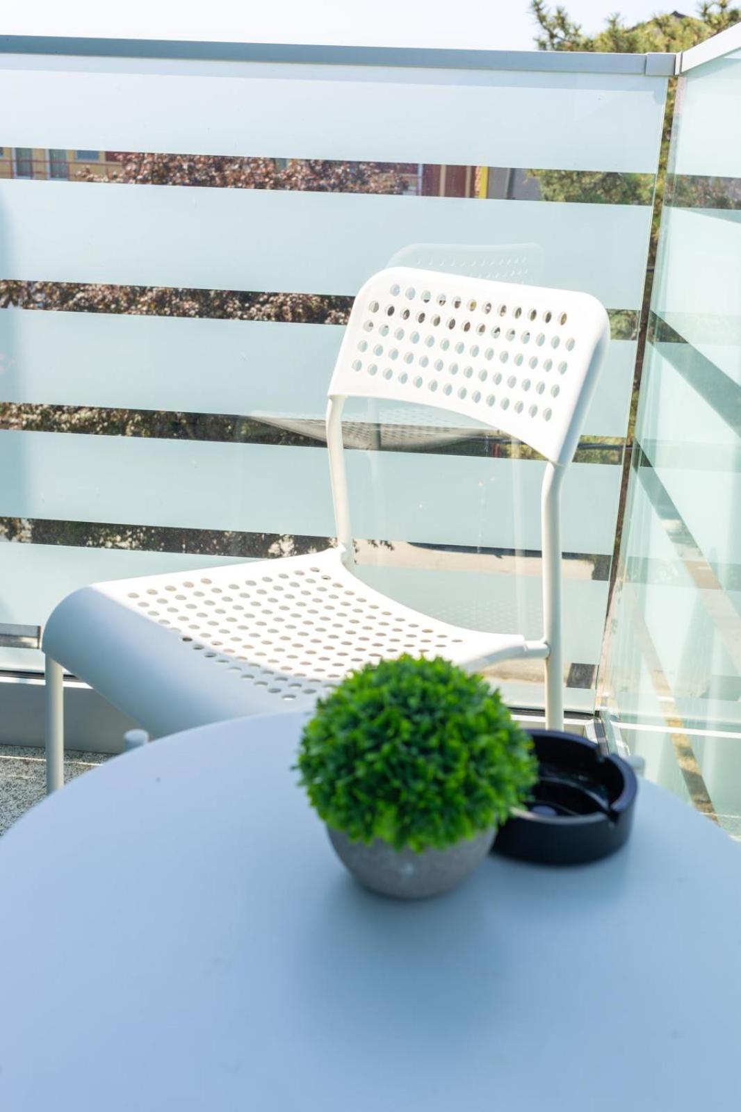 Double or Twin Room with Balcony photo 3