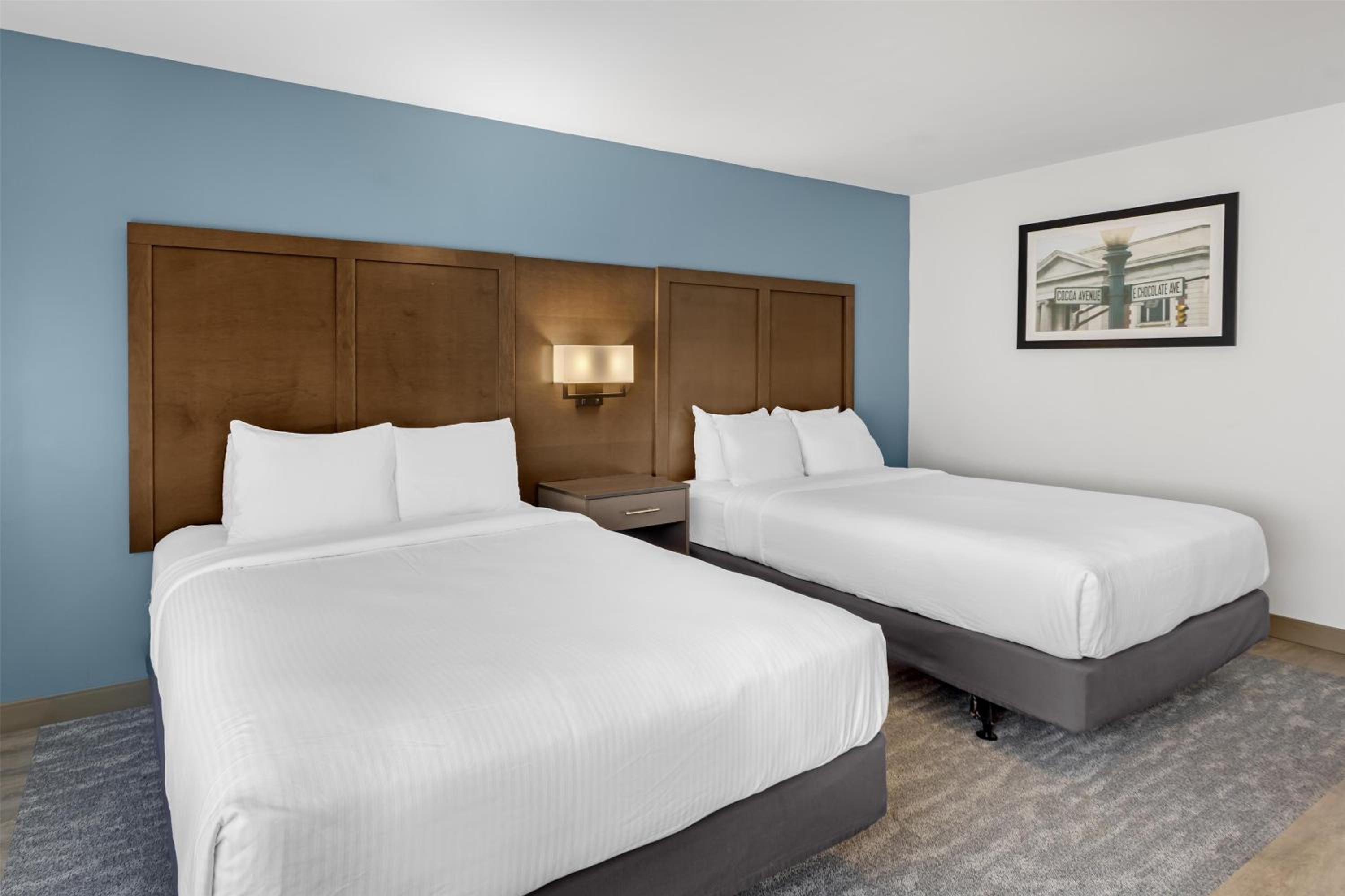 Queen Room with Two Queen Beds and Shower - Disability Access/Non-Smoking photo 1