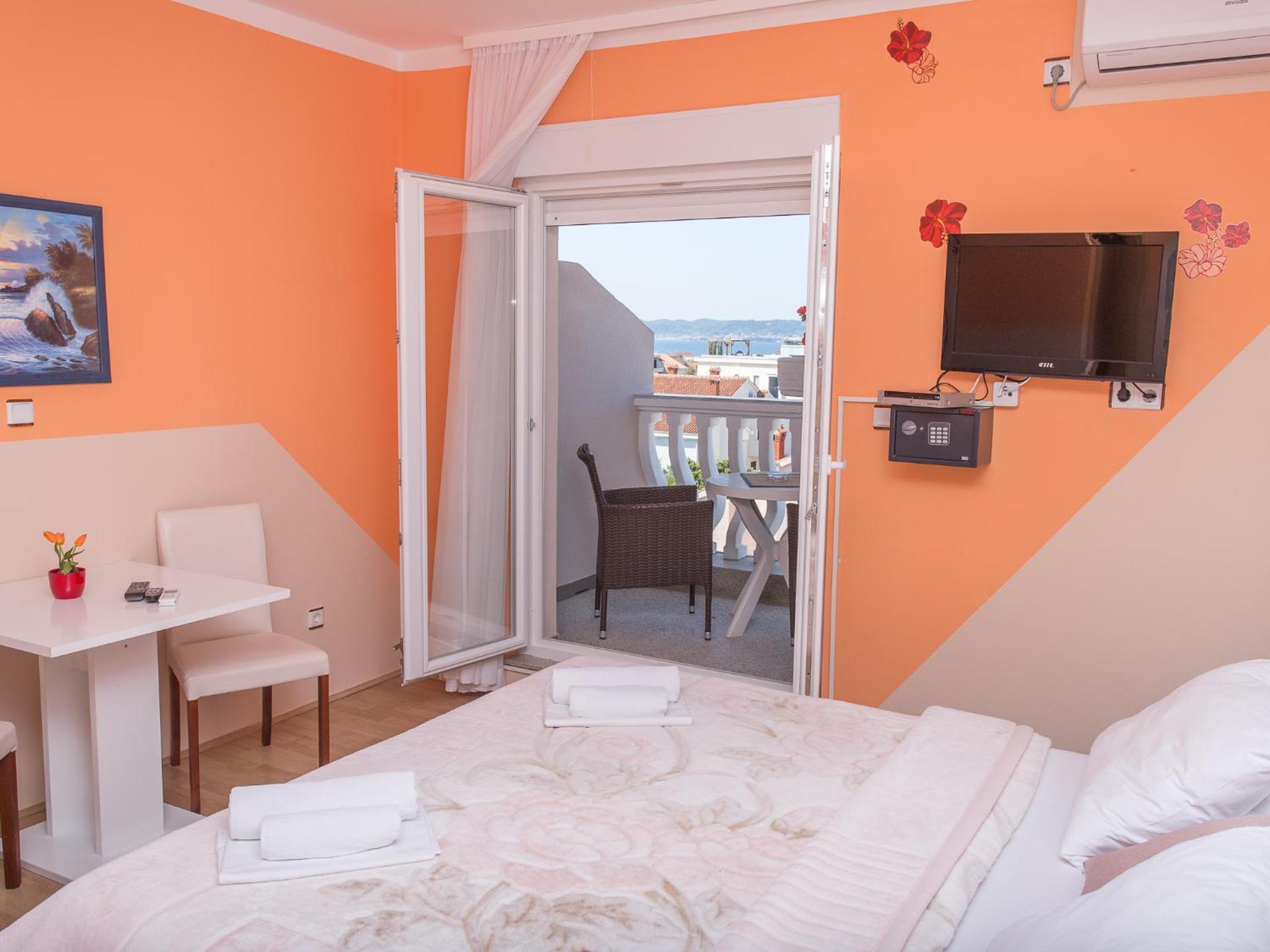Studio with Balcony and Sea View - Photo 14