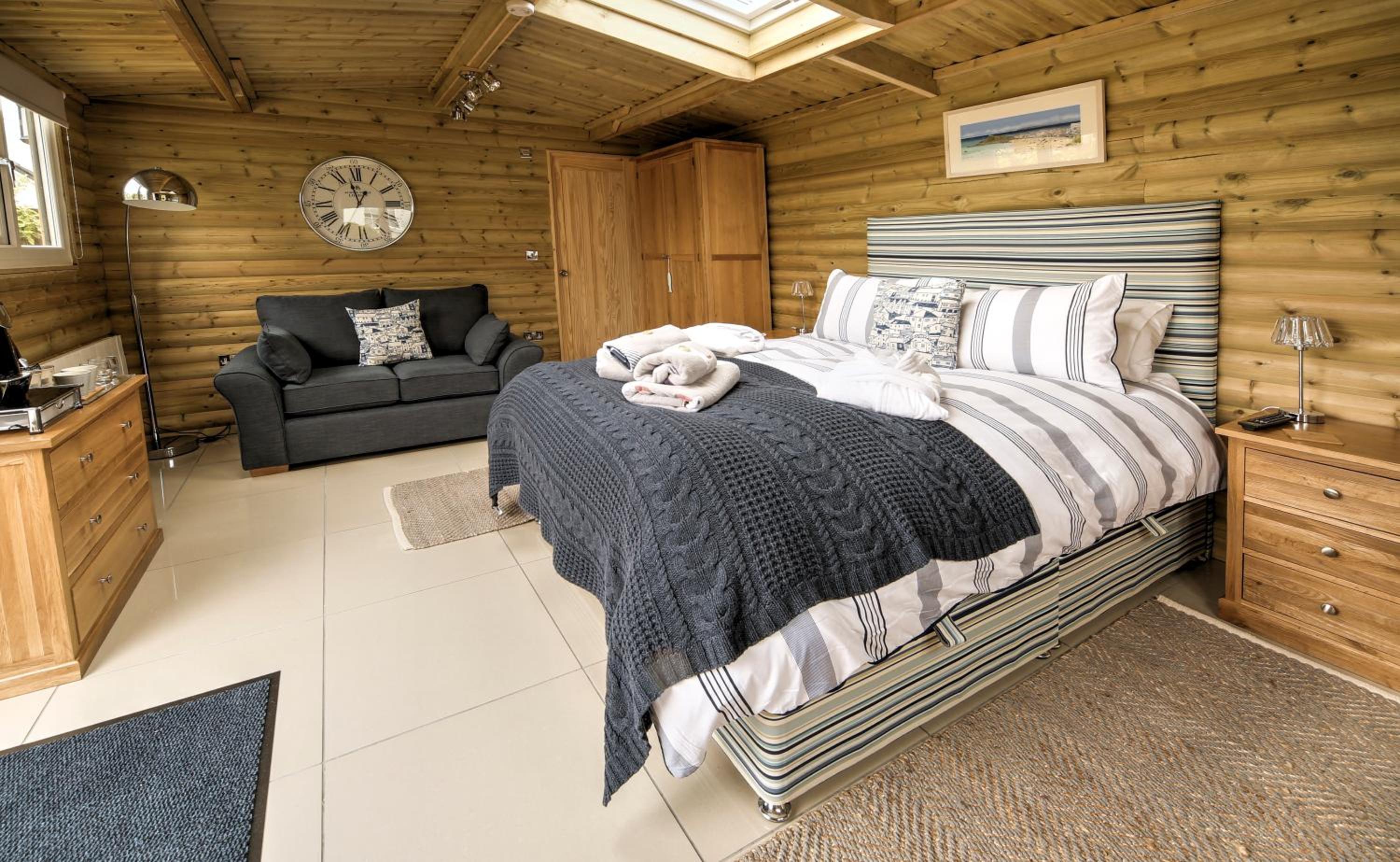 Deluxe One-Bedroom Log Cabin - Photo 1