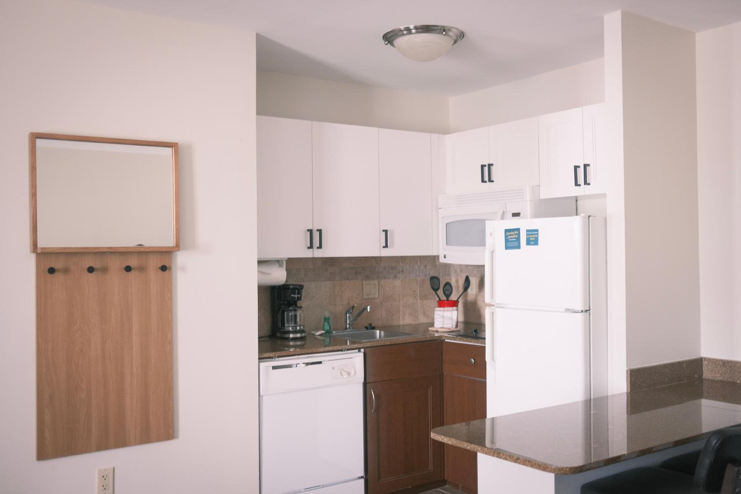 Standard Room - Photo 10