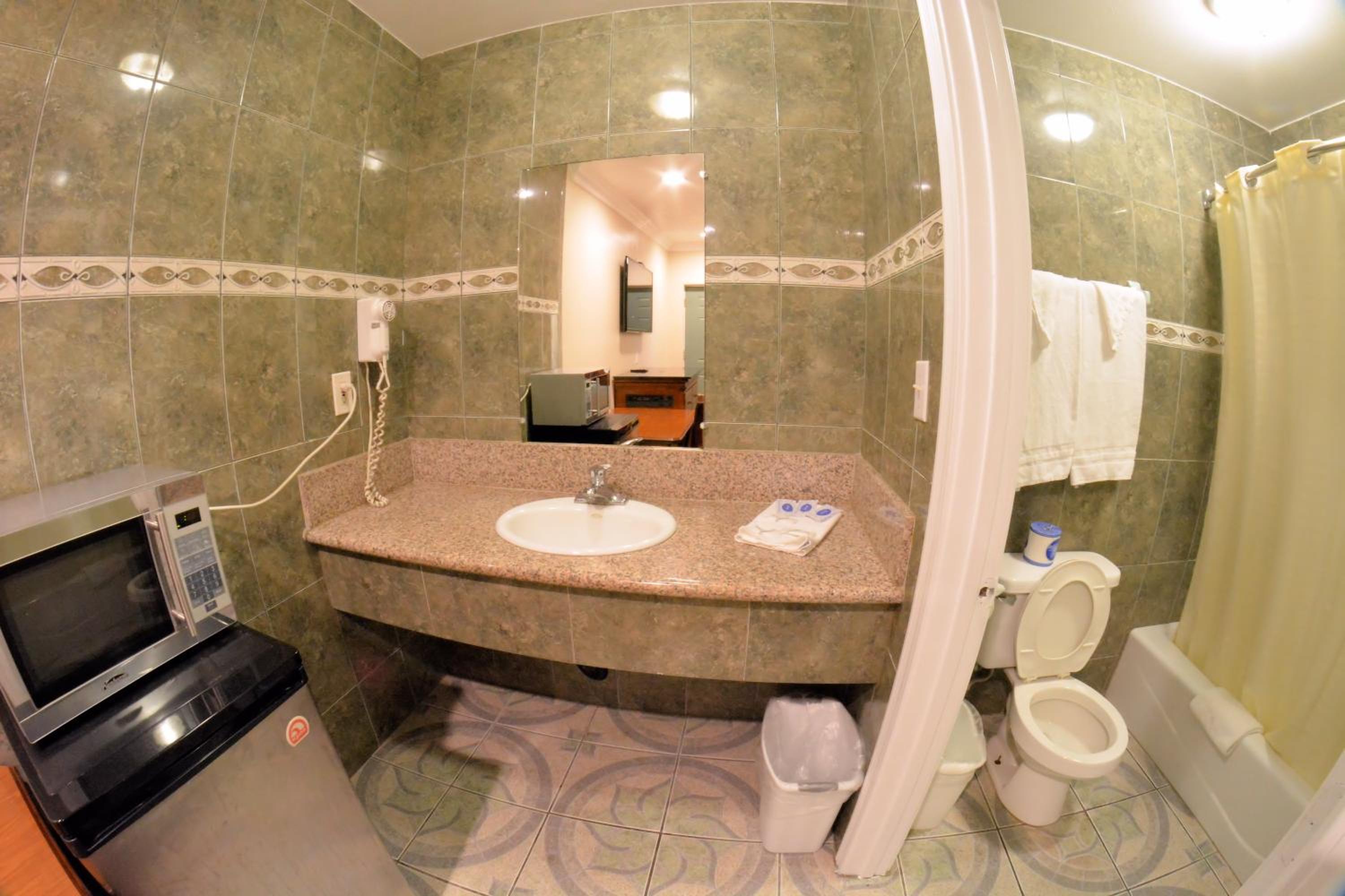 Deluxe King Room - Photo 5