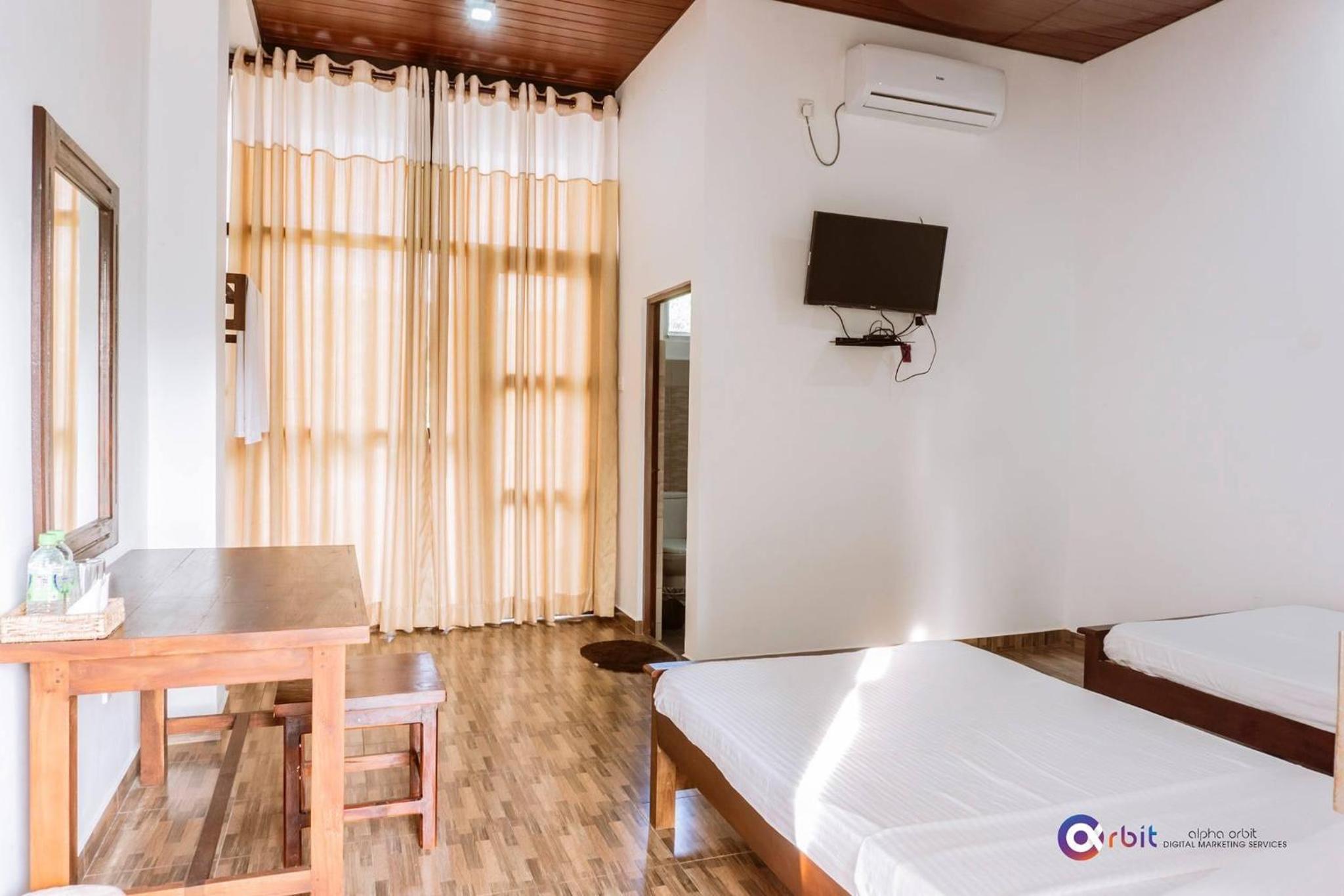 Twin Room with Balcony