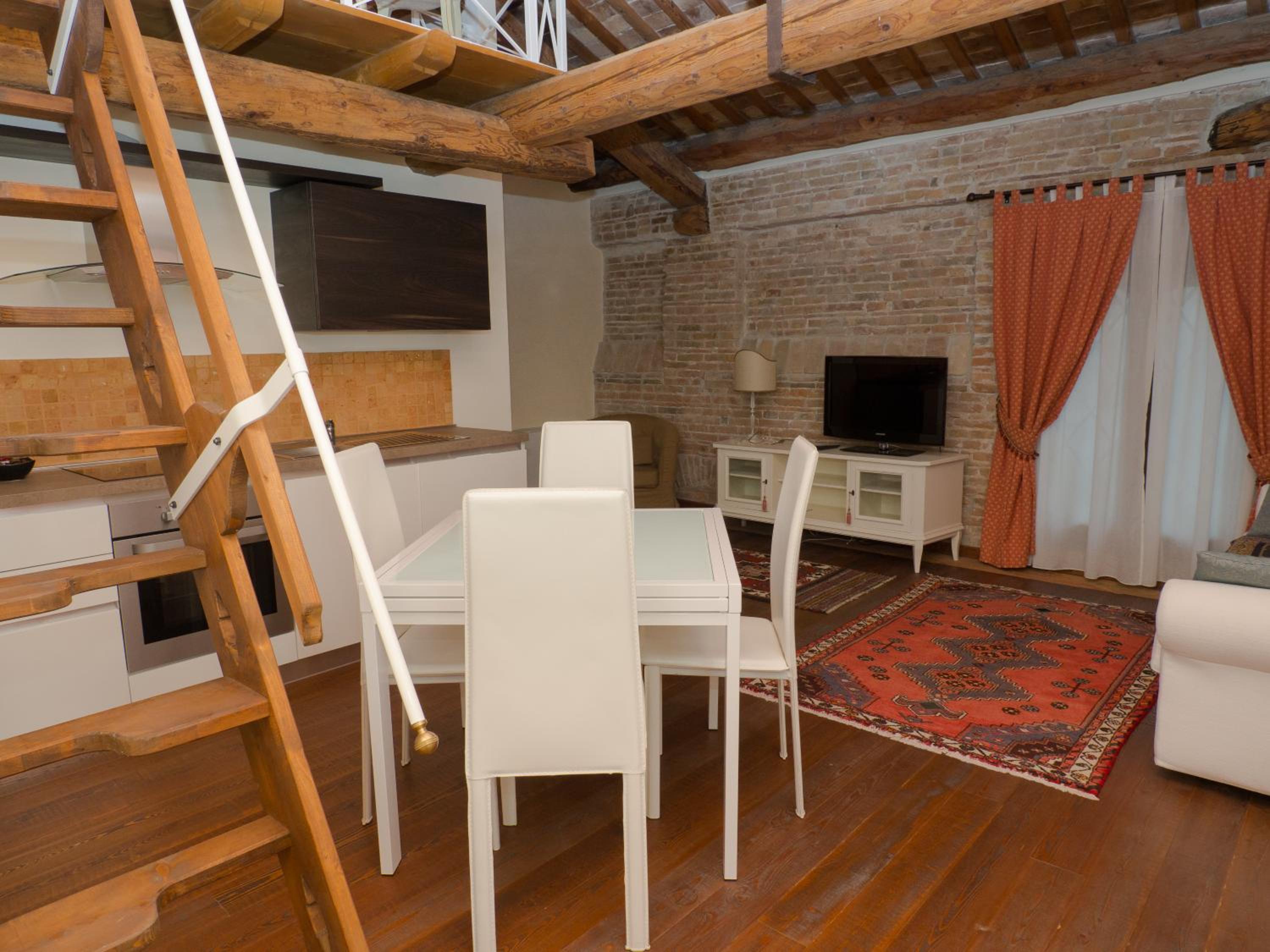 Suite with River View - Photo 7