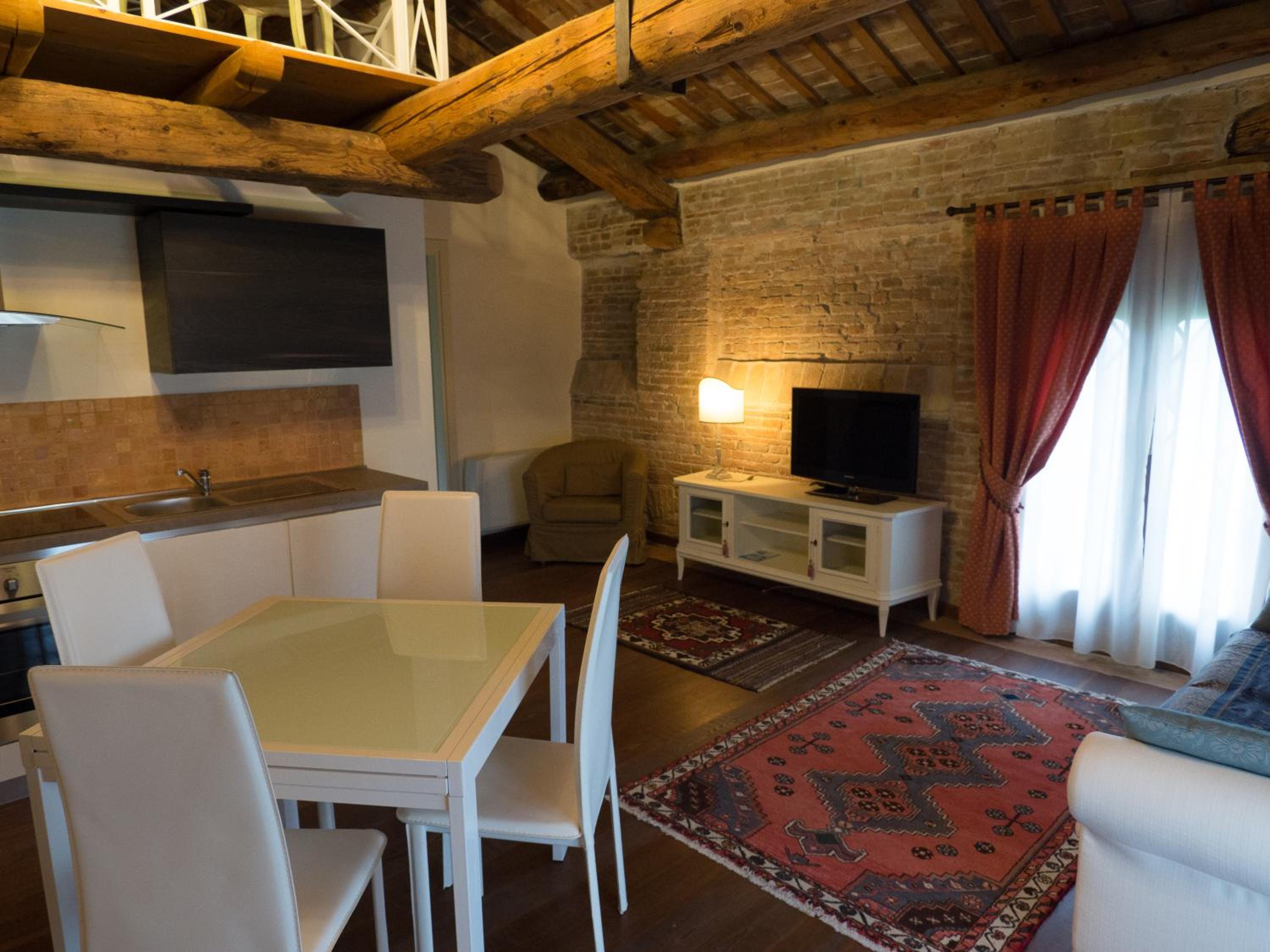 Suite with River View - Photo 8