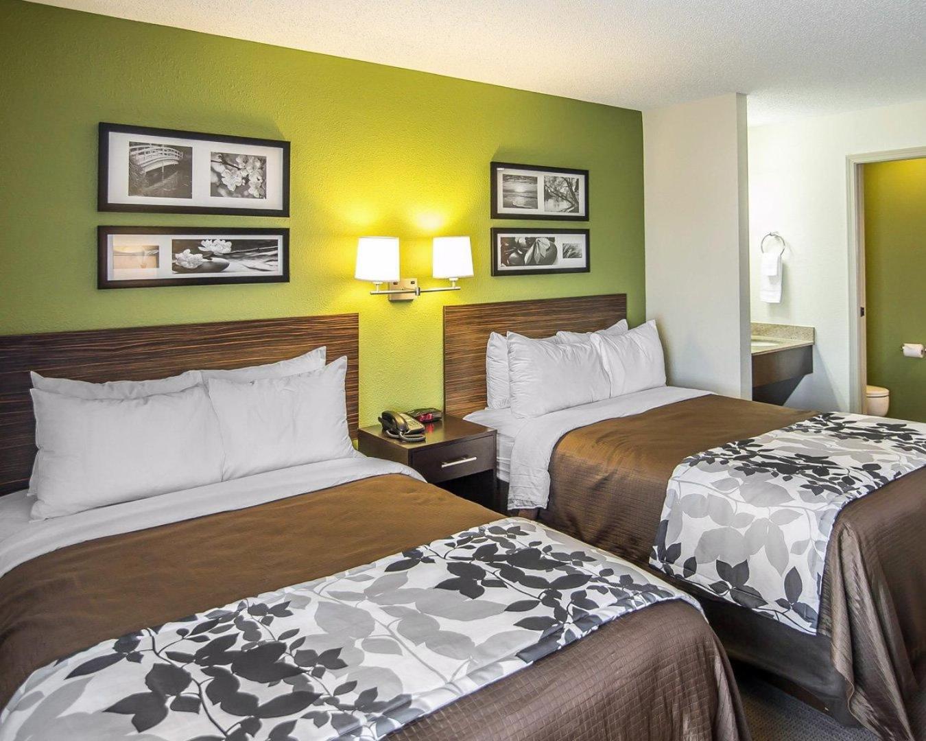 Double Room with Two Double Beds - Non-Smoking photo 2
