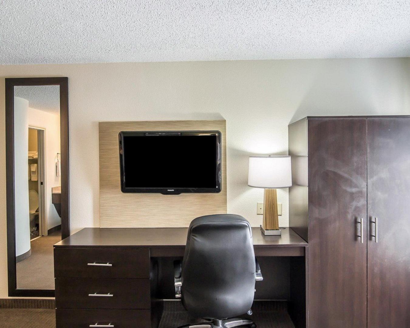 Double Room with Two Double Beds - Non-Smoking photo 1