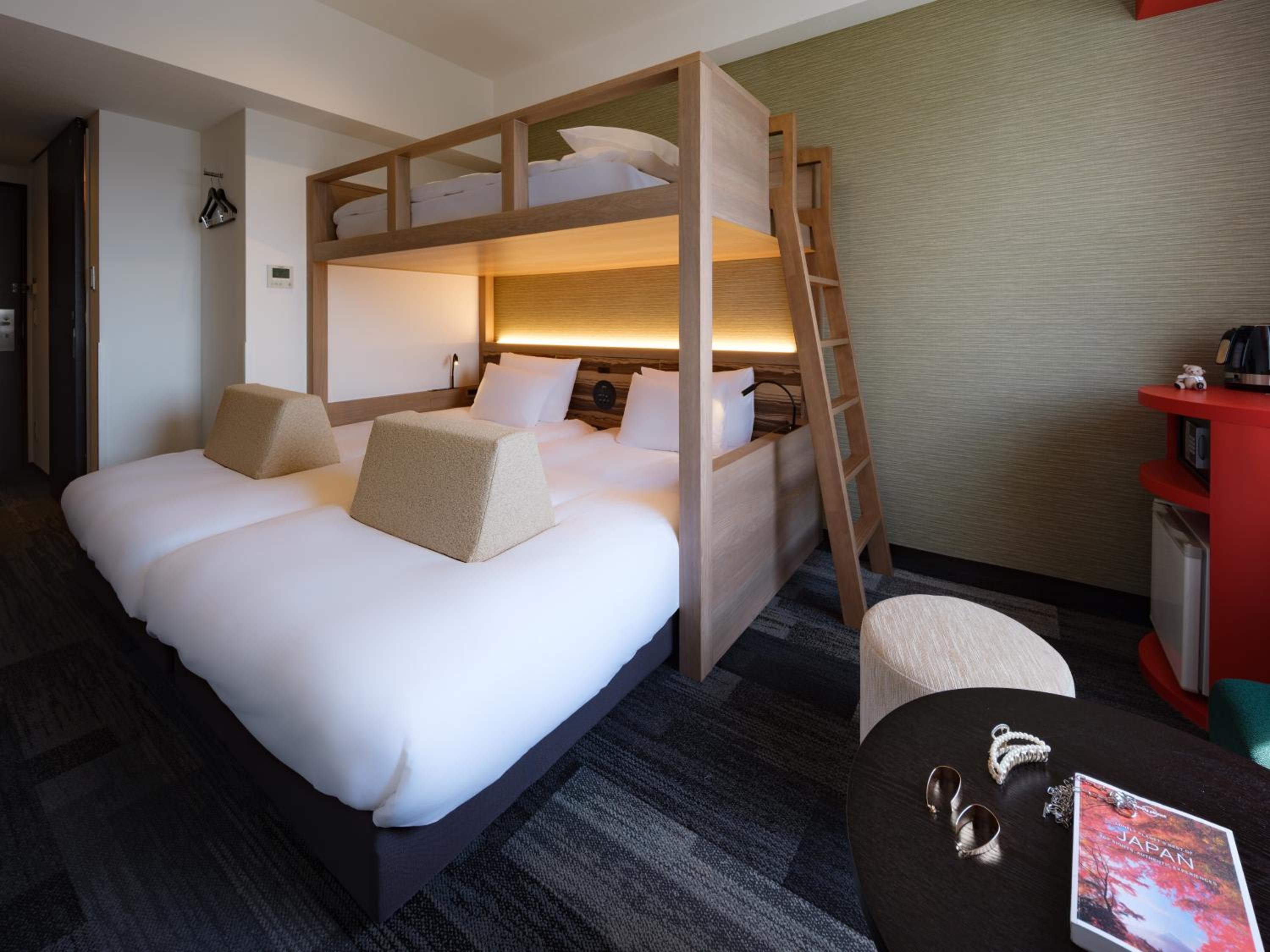 Bunk bed room (2 Single bed + 1 Bunk bed) - Non-Smoking, photo 6