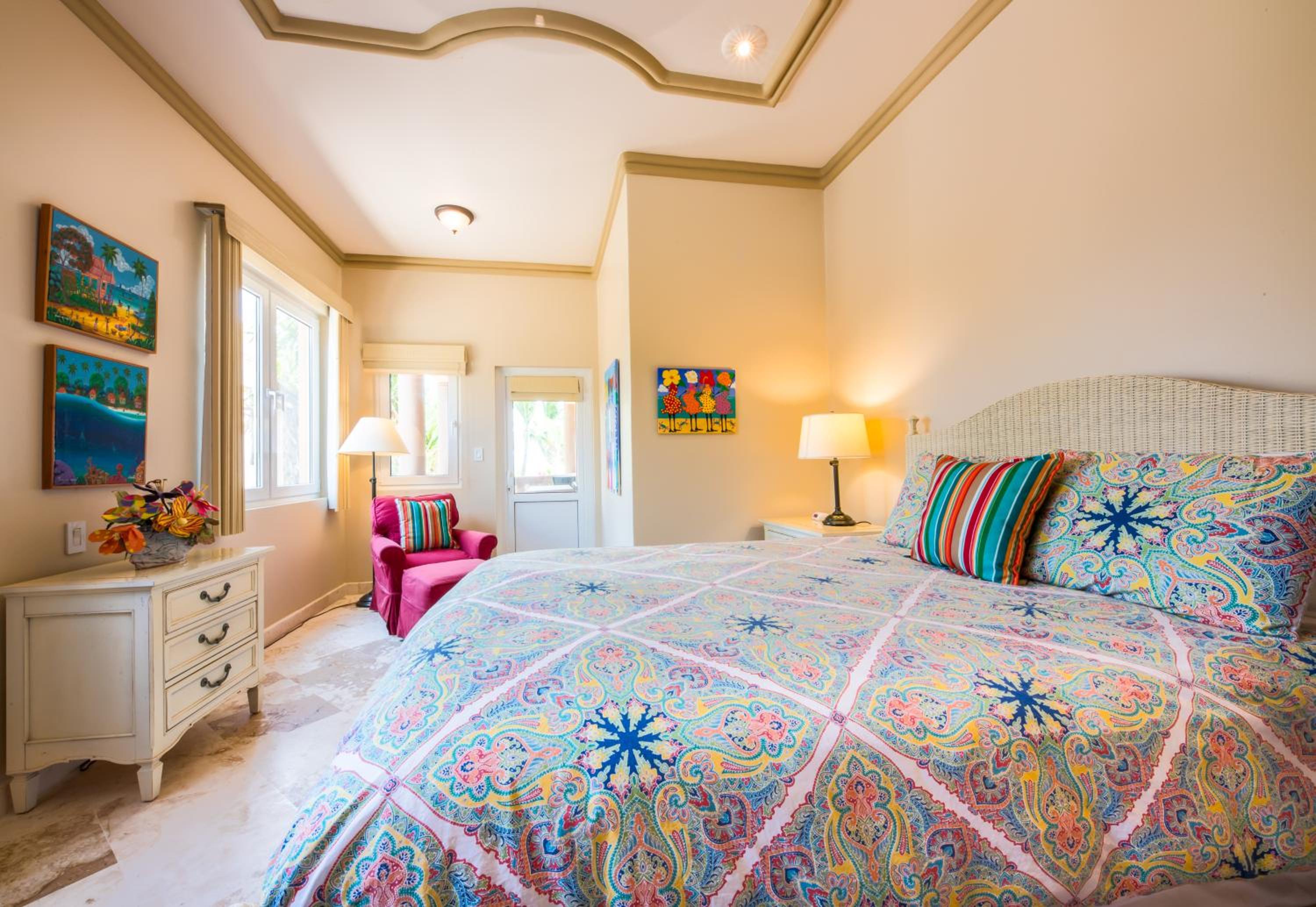 Brushstrokes Beachfront Villa photo 3