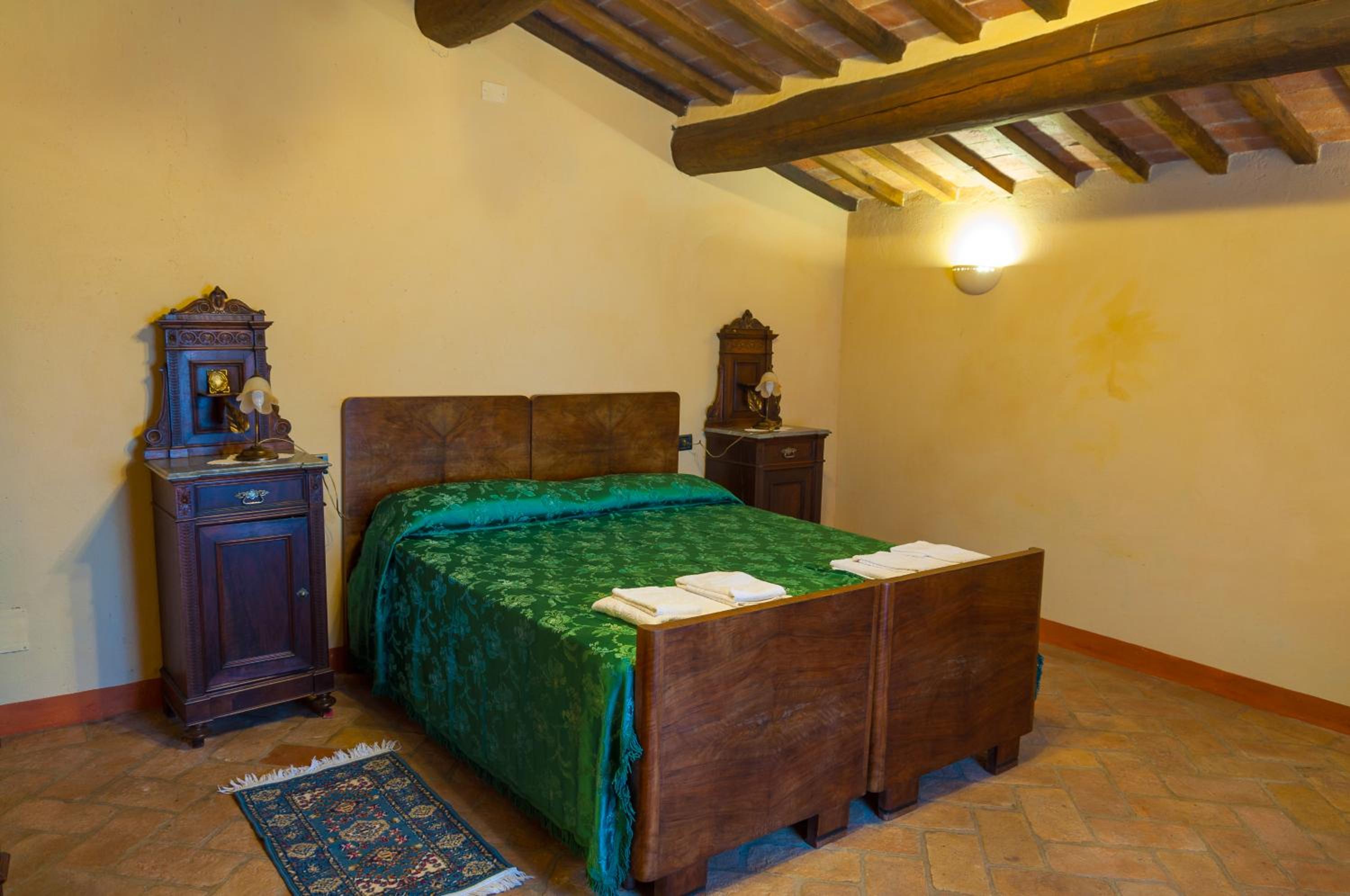 Four-Bedroom Villa - Split Level