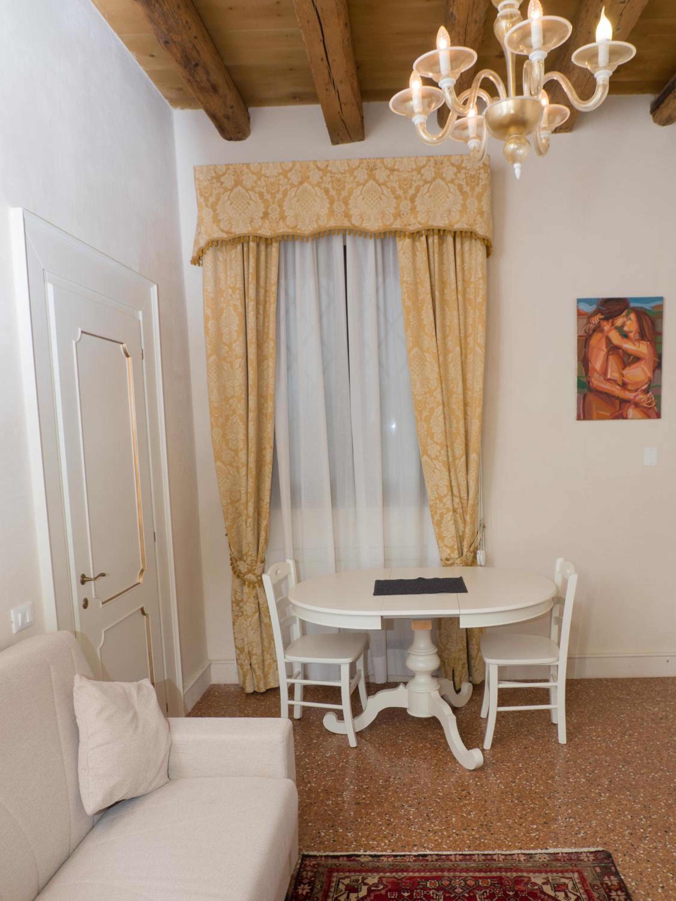 Standard Apartment - Photo 2